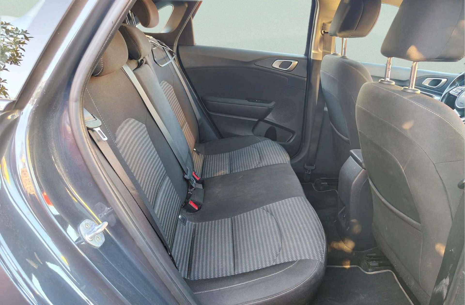 Kia Ceed 1.6 MHEV iMT Drive - foto 17