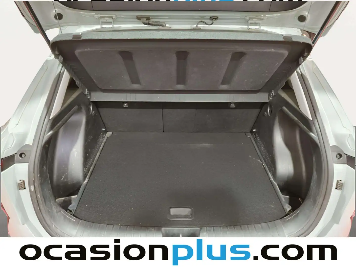 Foto Hyundai Kona Hyundai Kona 1.0 TGDi Maxx 4x2 DCT (120 CV)