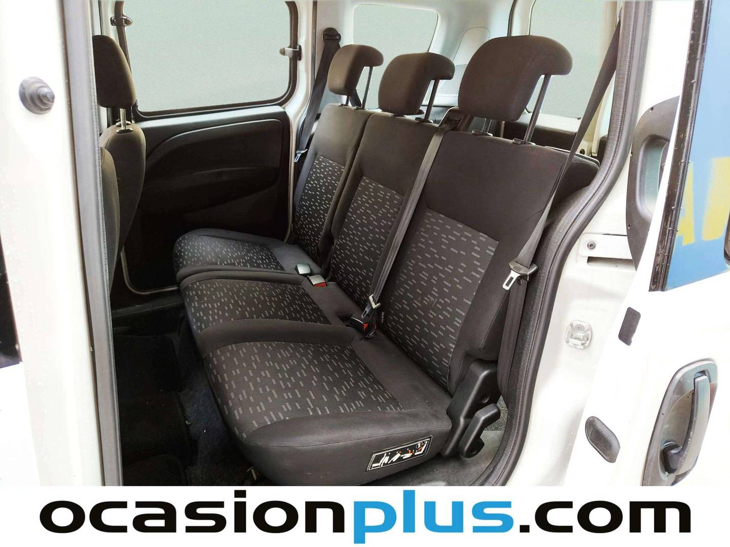 Foto asientos traseros Opel Combo Opel Combo Tour 1.3 CDTI Expression L1H1 (90 CV)