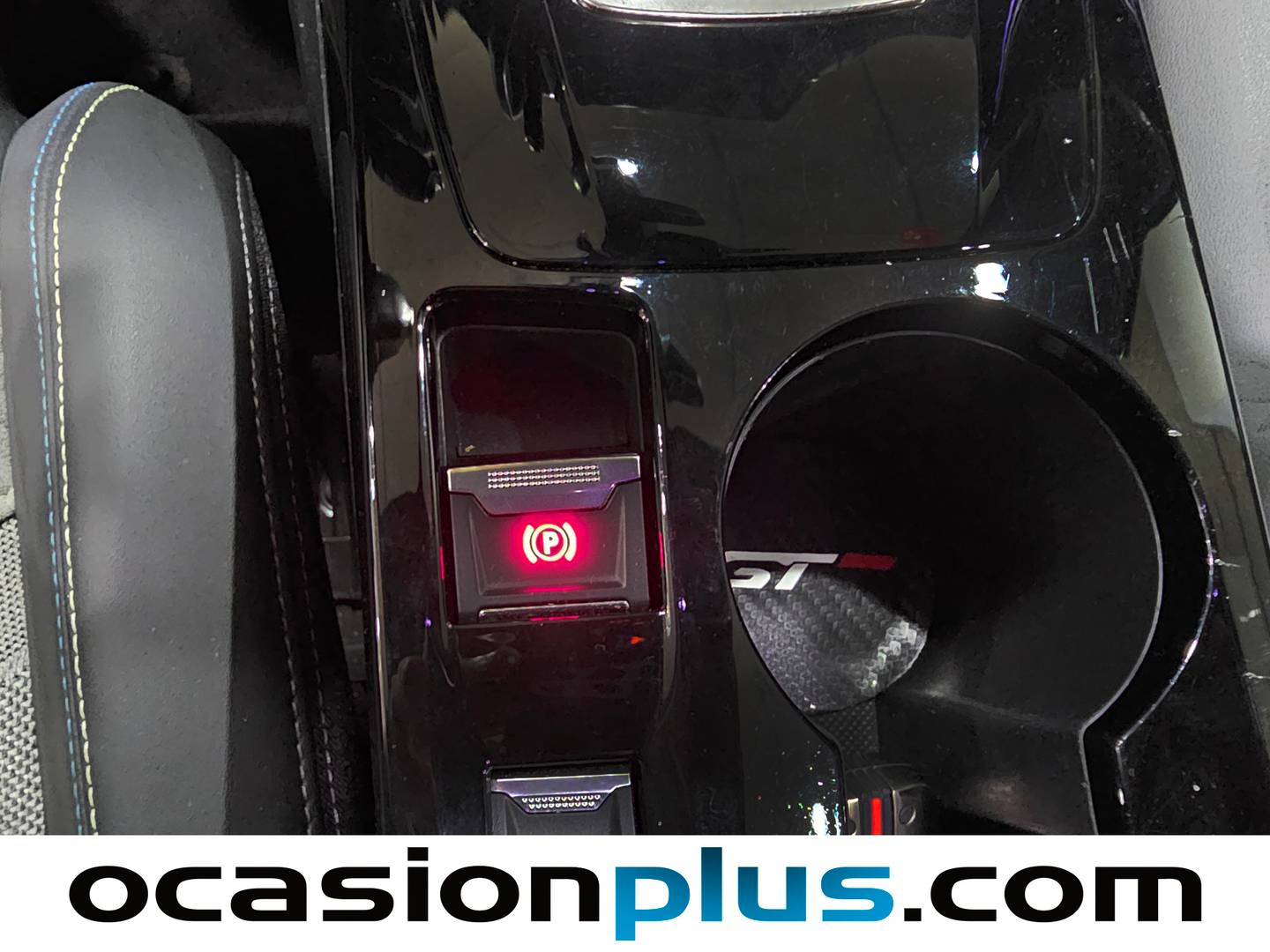 Foto Peugeot e-2008 Peugeot e-2008 Eléctrico GT 100 kW (136 CV)