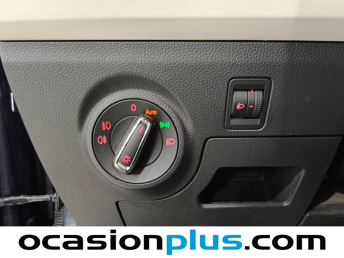 Foto Seat Arona SEAT Arona 1.0 TSI Ecomotive S&S Xcellence Edition DSG (115 CV)