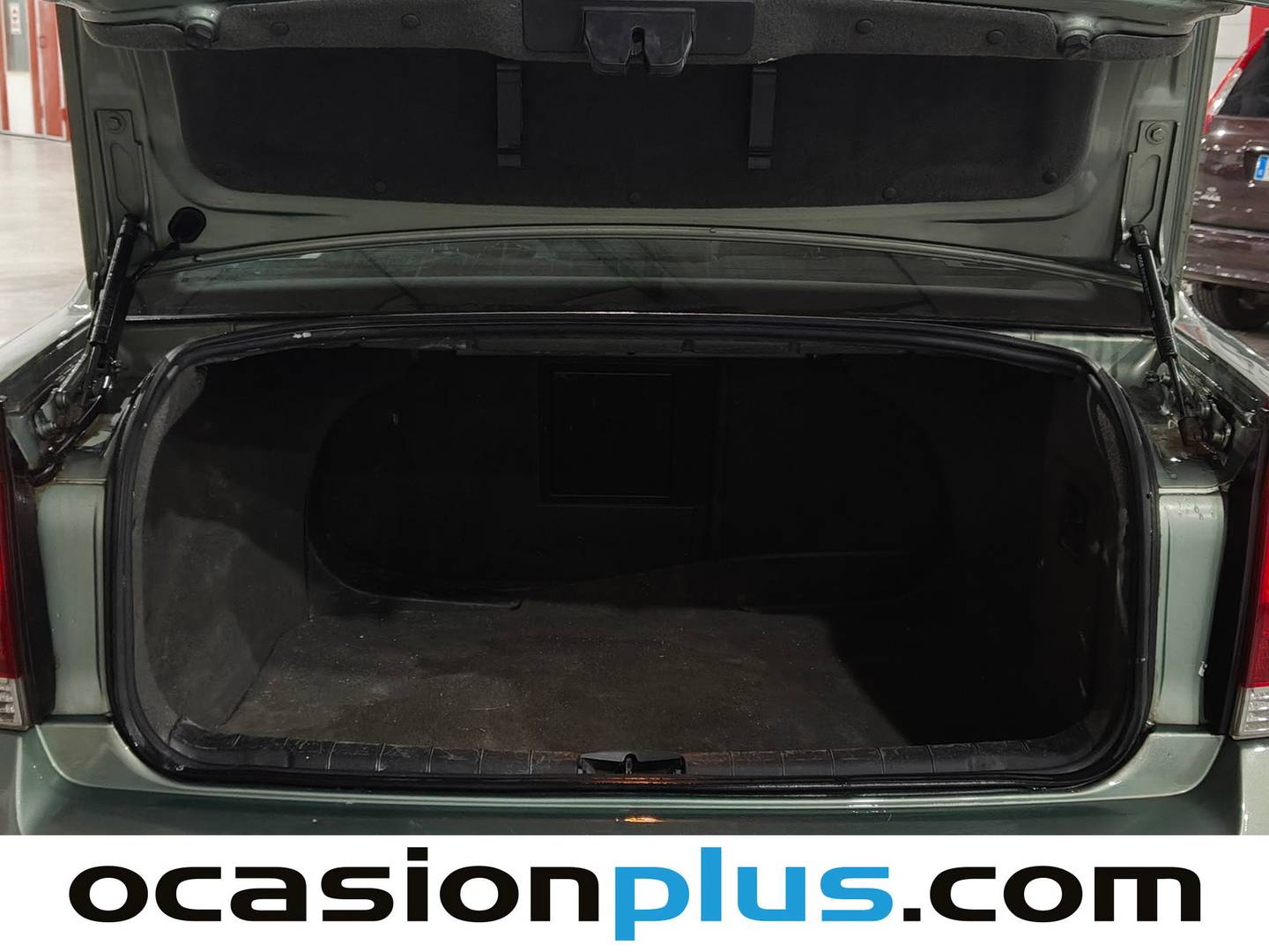 Fotos maletero Opel Vectra Opel Vectra 1.8 16v Comfort (122 CV)