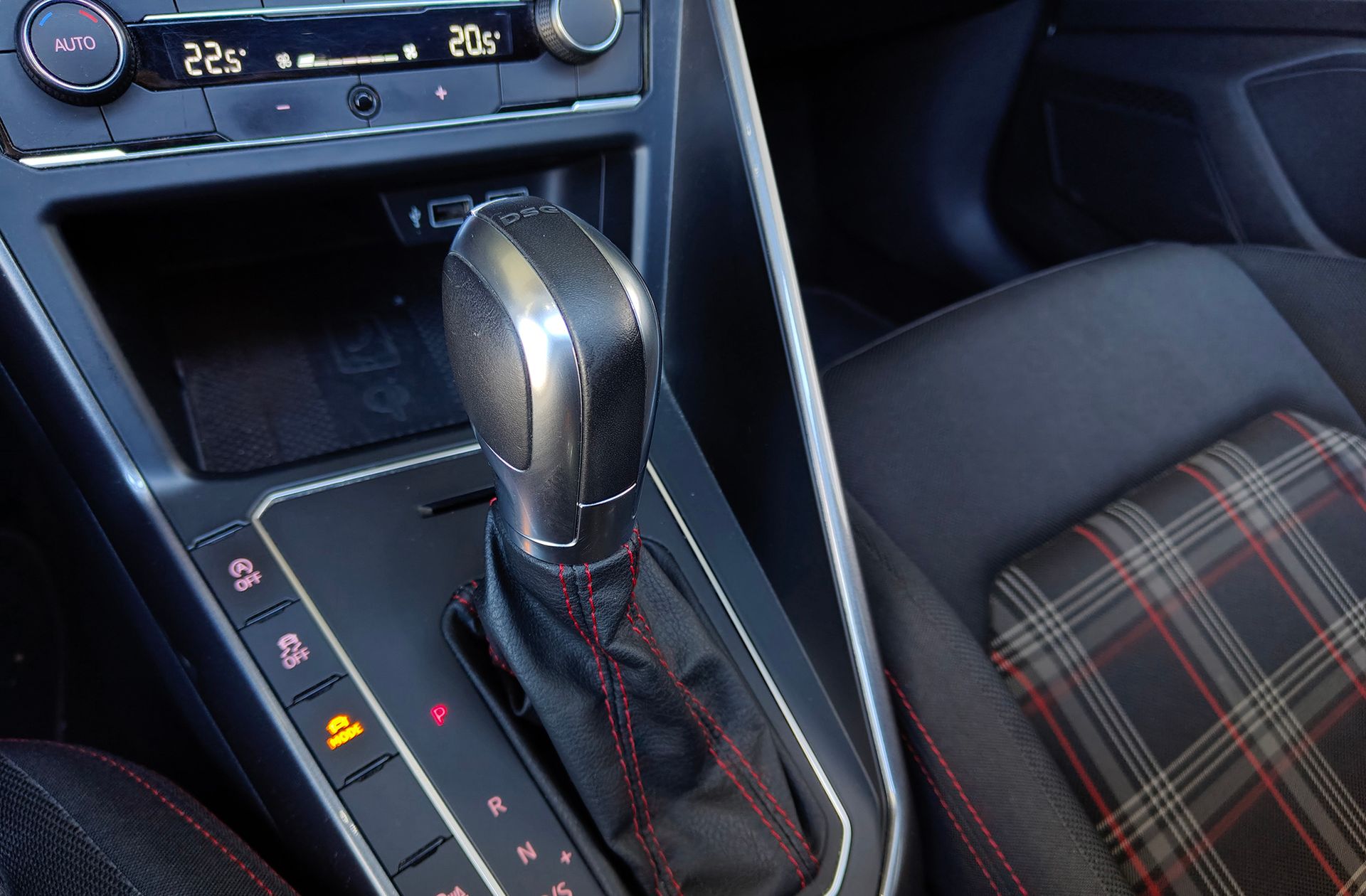 Volkswagen Polo GTI 2.0 TSI DSG - foto 6