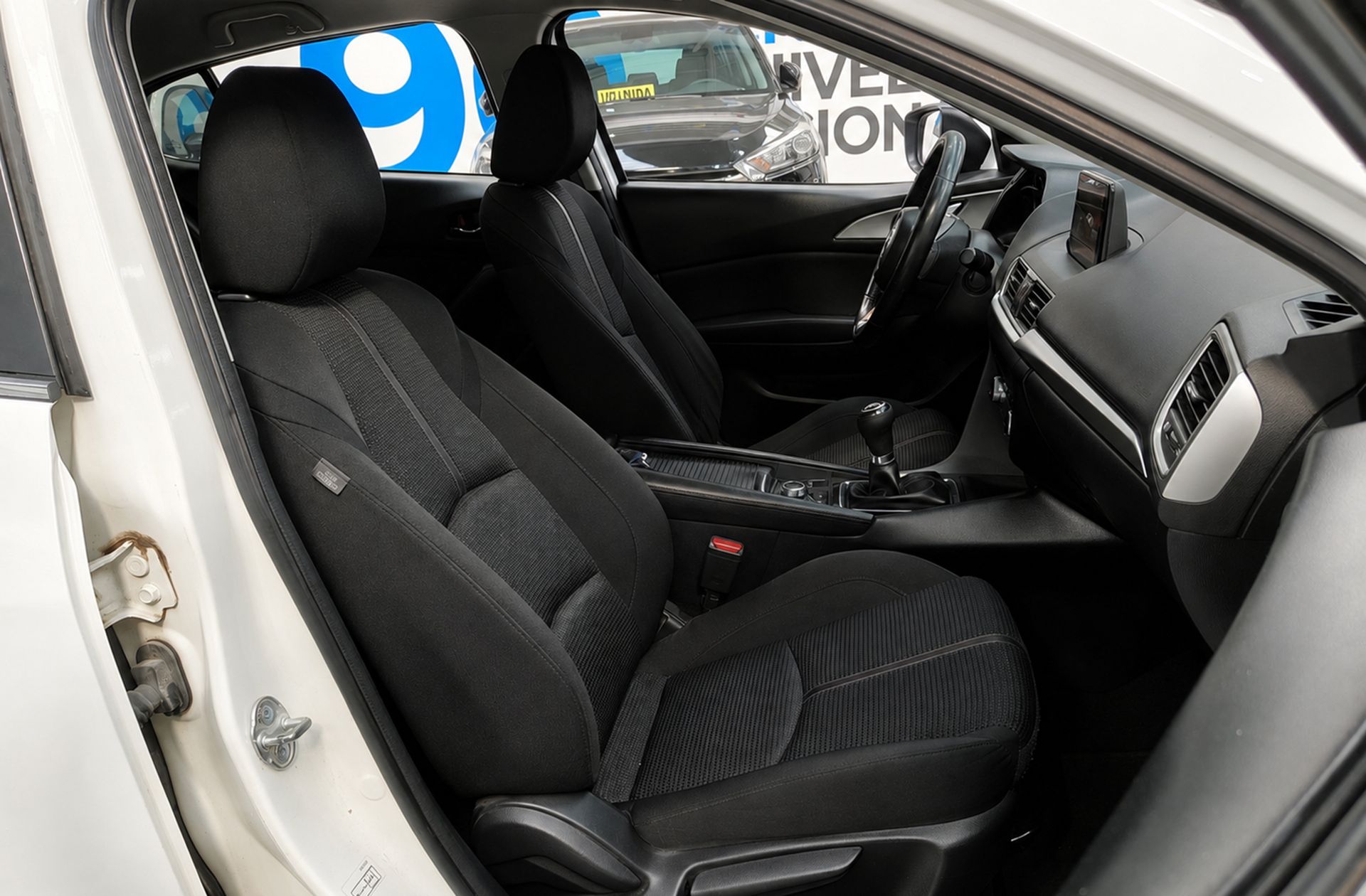 Mazda3 1.5 DE Black Tech Edition - foto 18