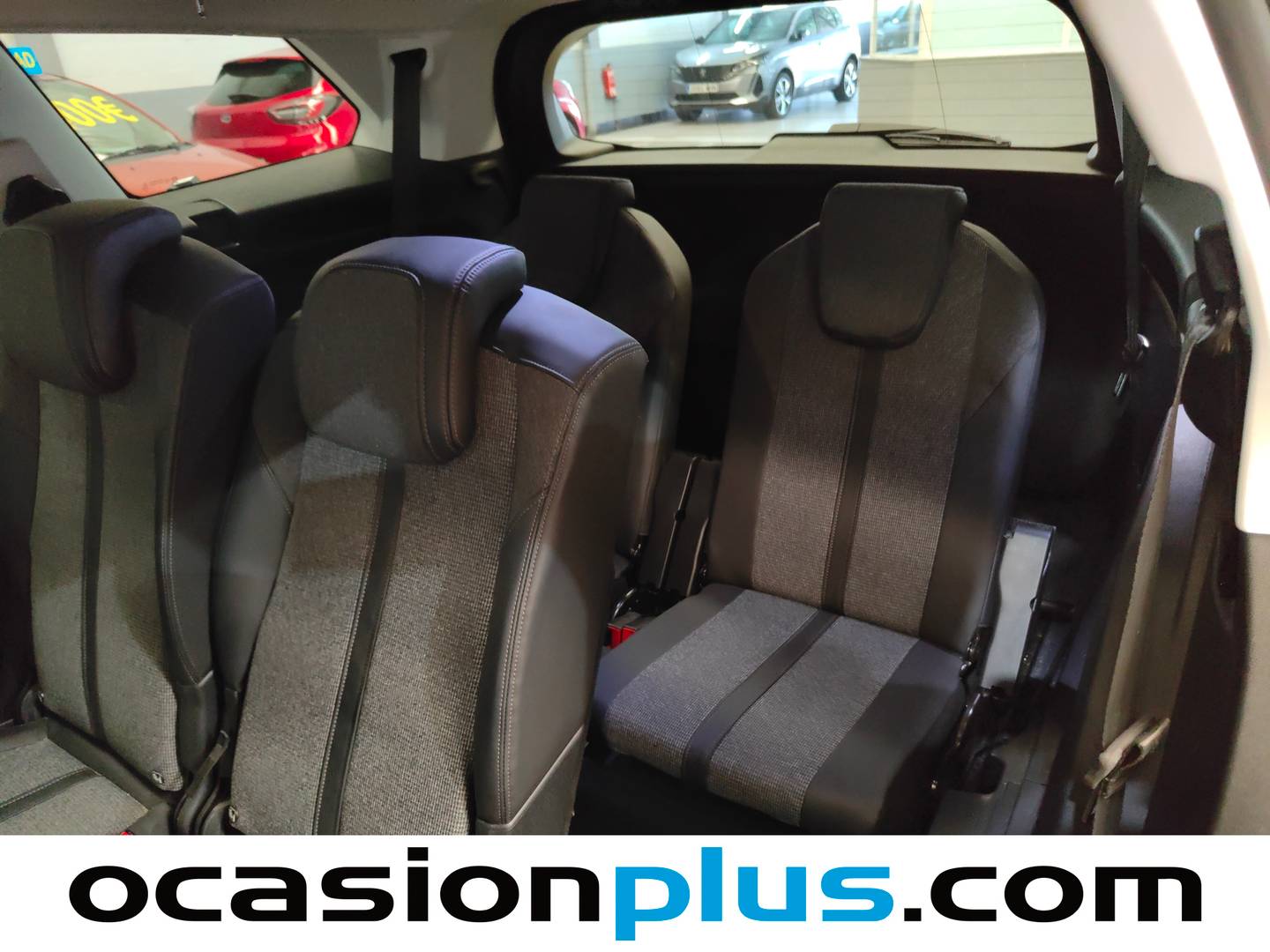 Foto asientos delanteros Peugeot 5008 Peugeot 5008 PureTech 130 Allure (130 CV) 7 PLAZAS