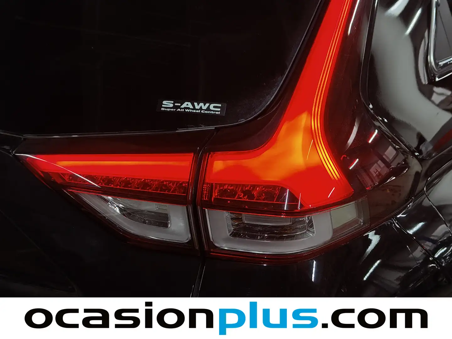 Foto Mitsubishi Eclipse Cross Mitsubishi Eclipse Cross 2.4 PHEV Kaiteki+ 4WD Auto (188 CV)