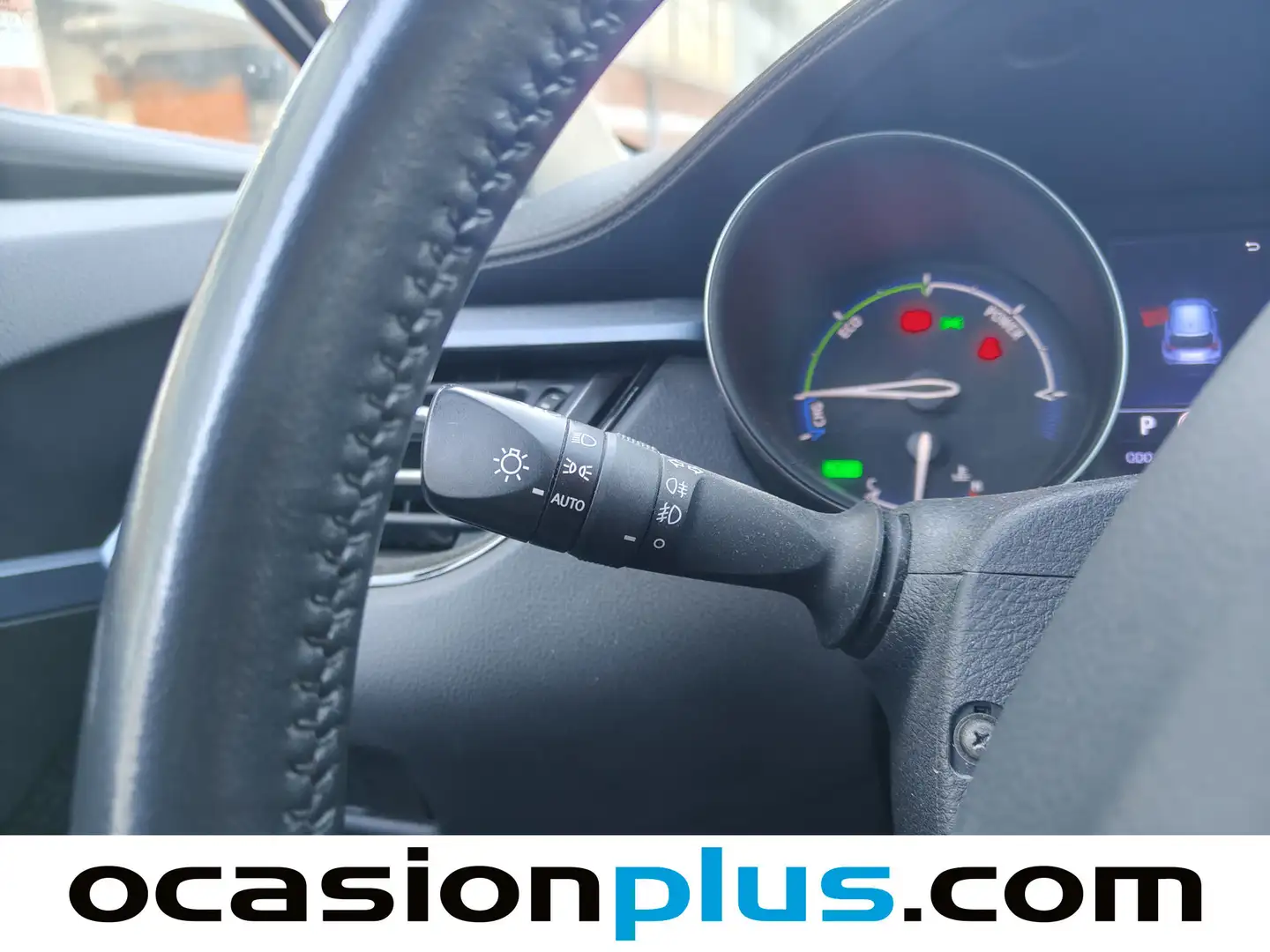 Foto Toyota C-HR Toyota C-HR 1.8 125H Advance  (122 CV)