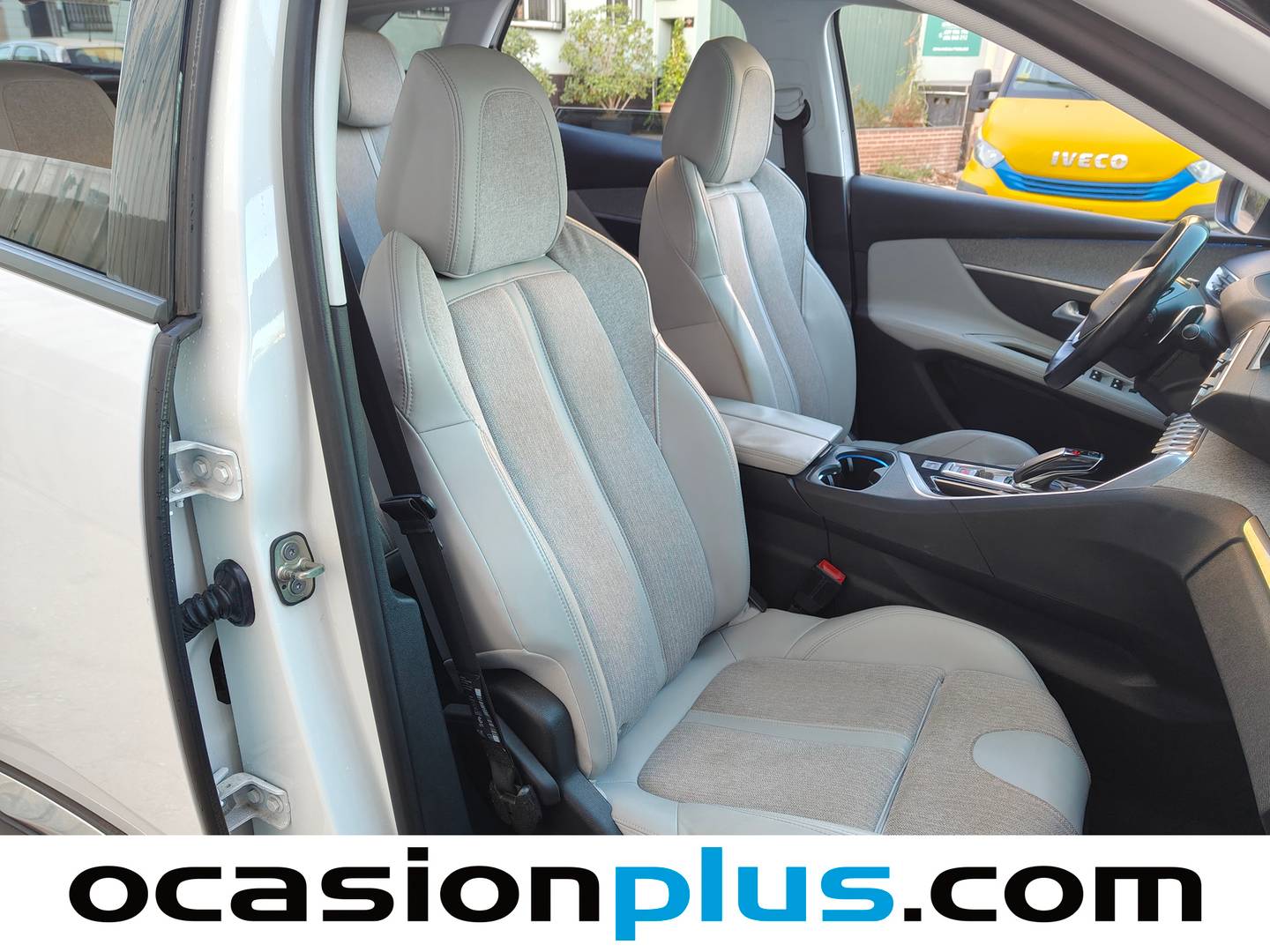 Peugeot 3008 Peugeot 3008 PureTech 130 Allure EAT6 (130 CV) automático
