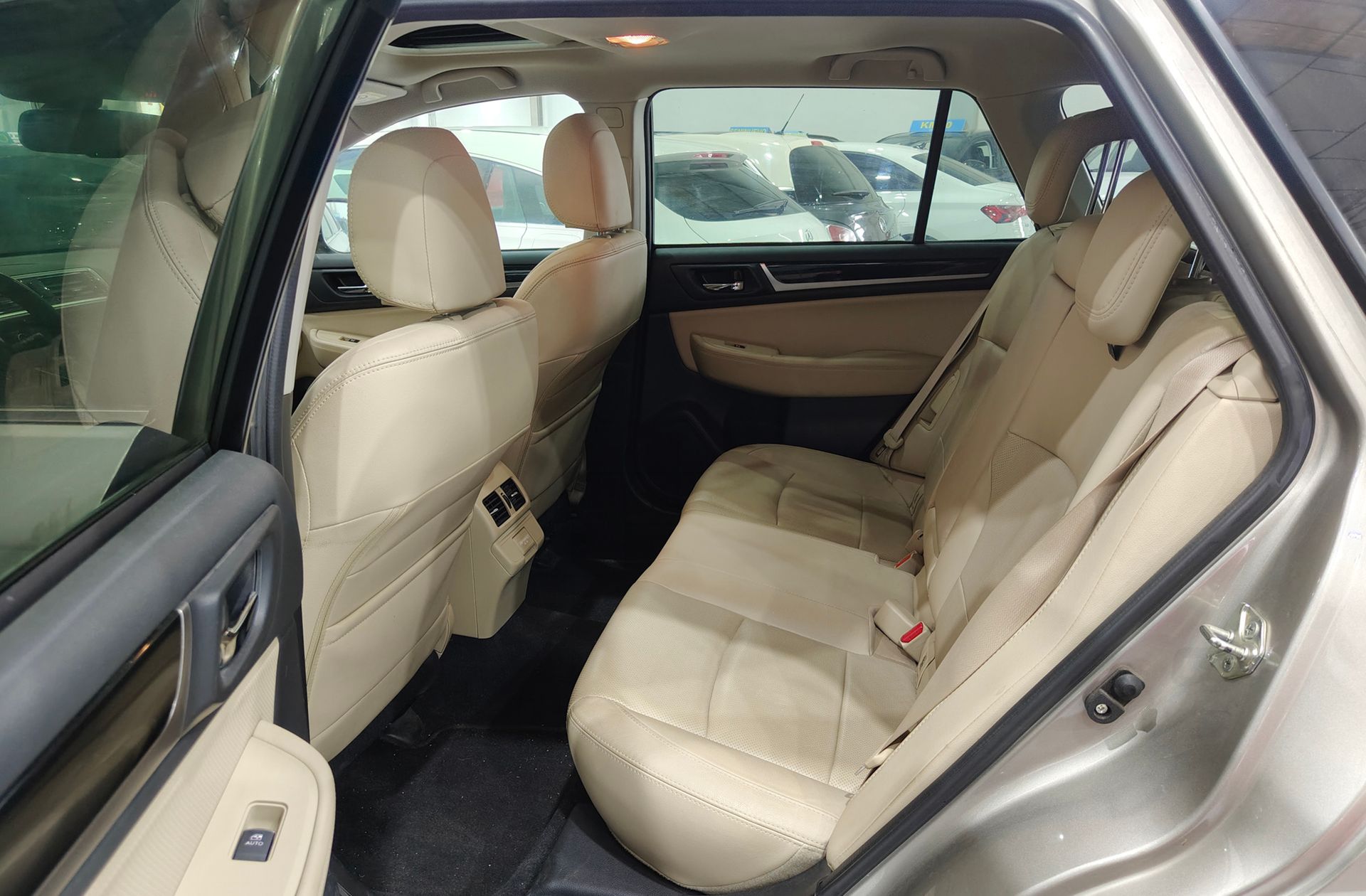 Subaru Outback 2.5 Bi-Fuel Executive Plus CVT Lineartronic - foto 15