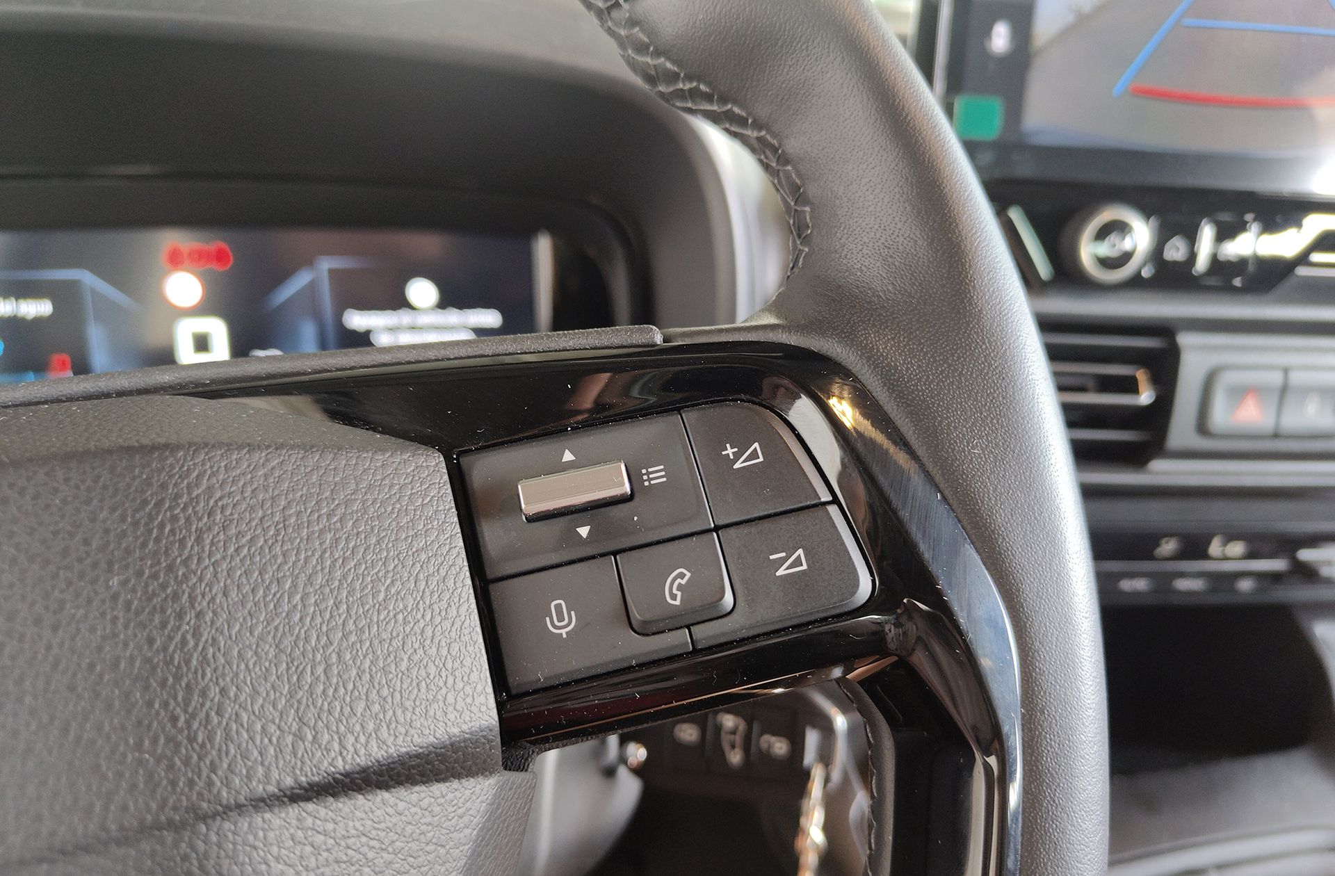 Citroën Berlingo BlueHDi 100 Plus Talla M - foto 26