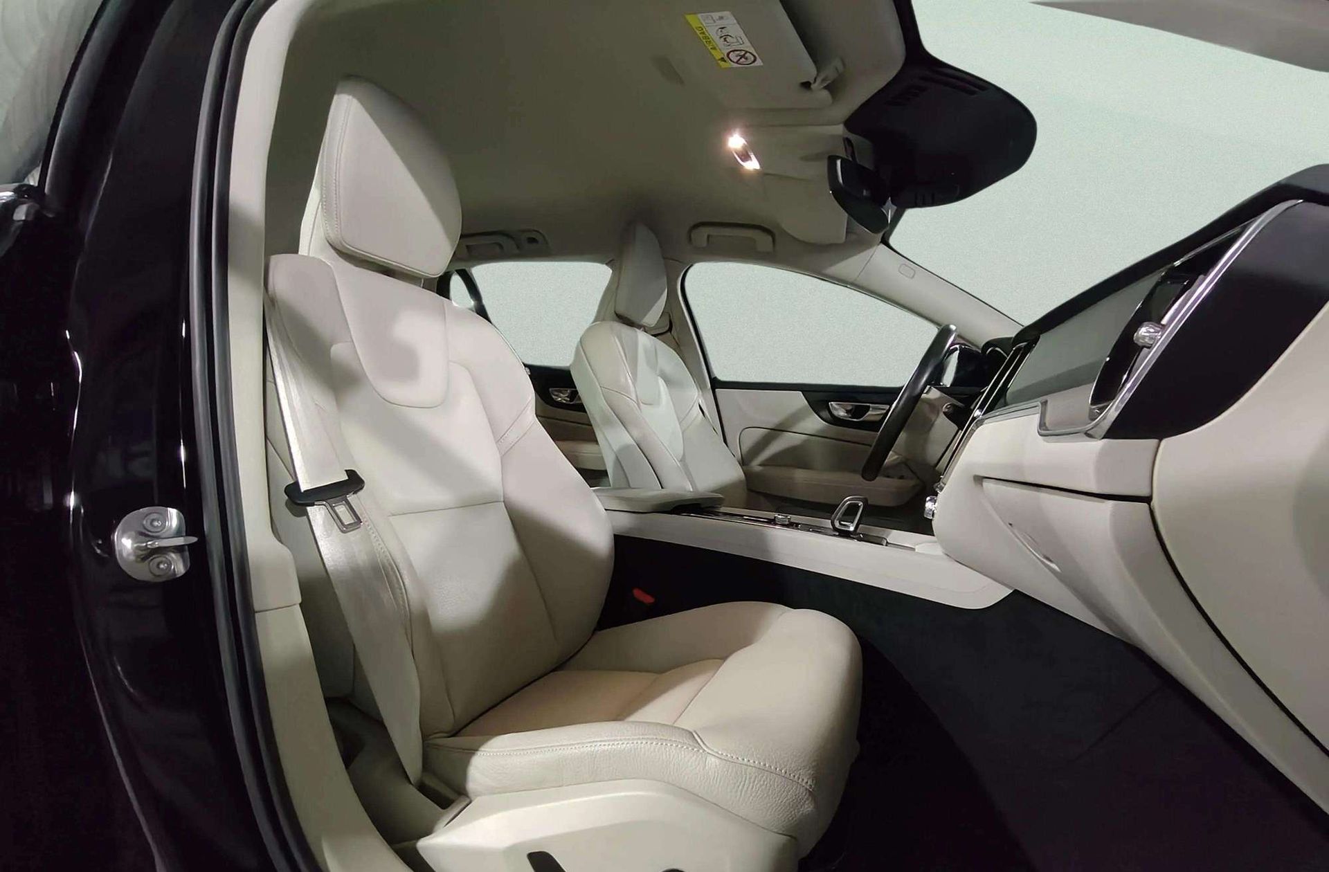 Volvo V60 B4 D Cross Country Core AWD - foto 20