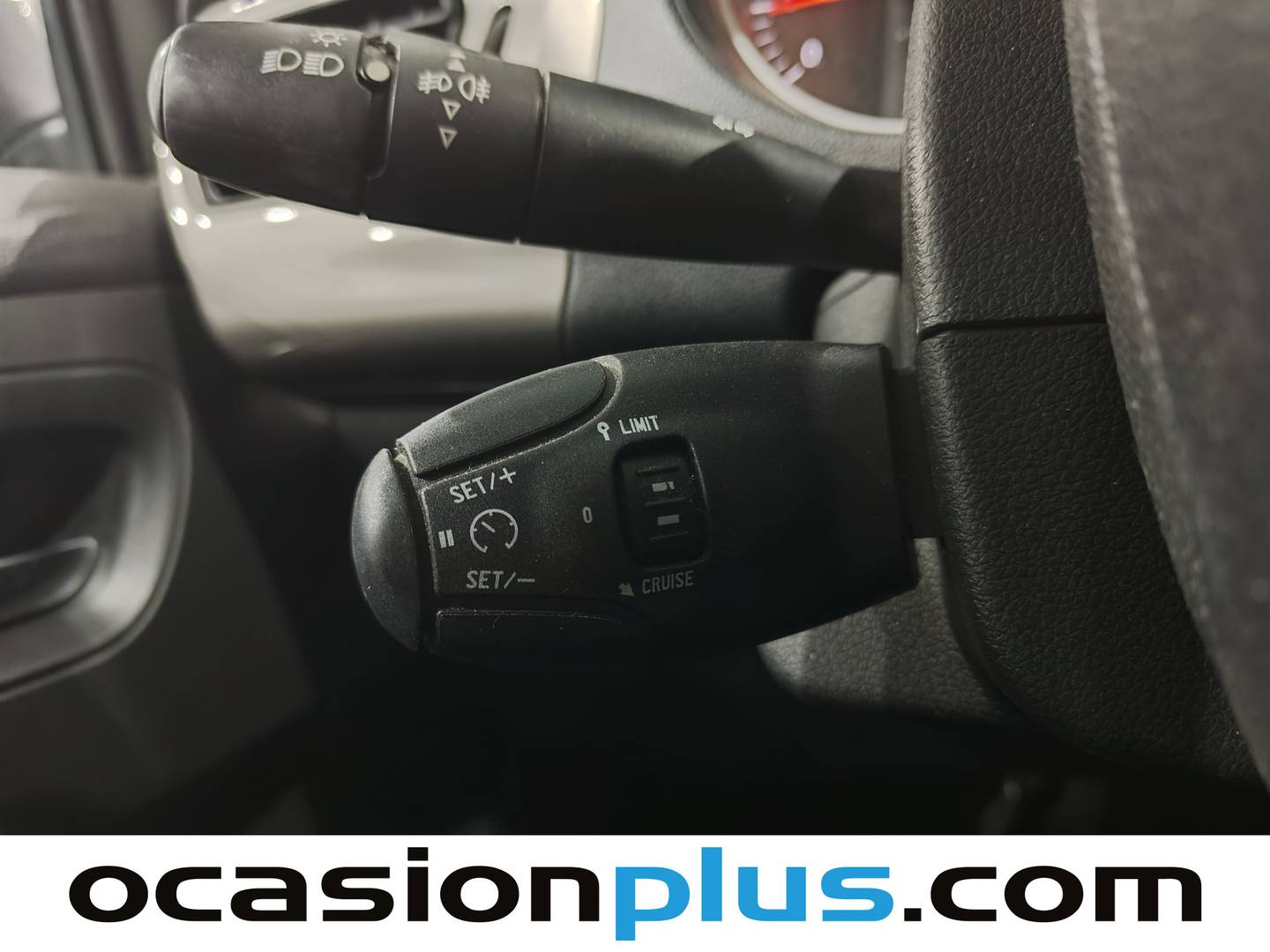 Citroën C-Elysée Citroën C-Elysee PureTech 82 Exclusive (82 CV) de ocasión