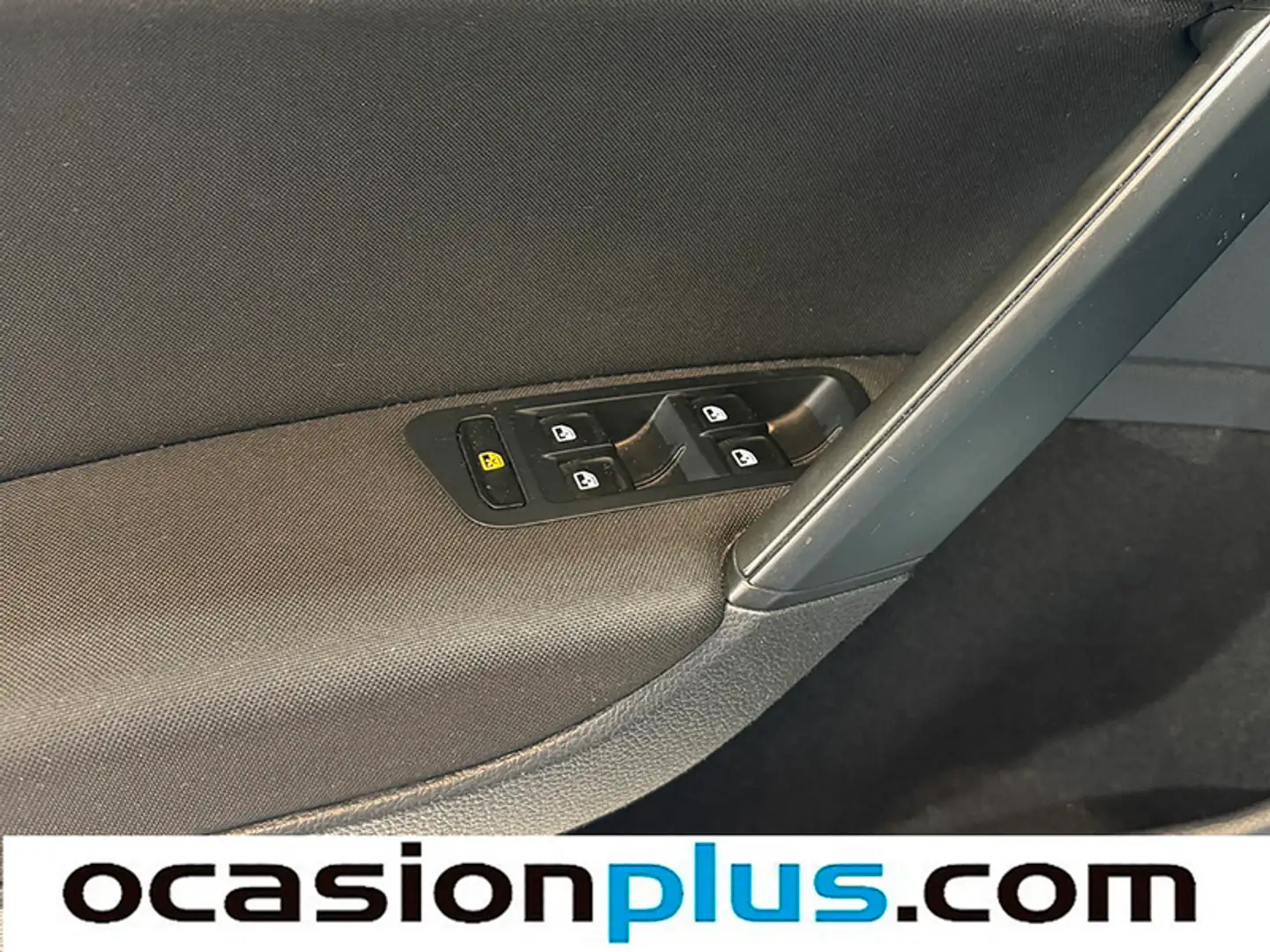 Foto Volkswagen Golf Volkswagen Golf Business 1.0 TSI (110 CV)