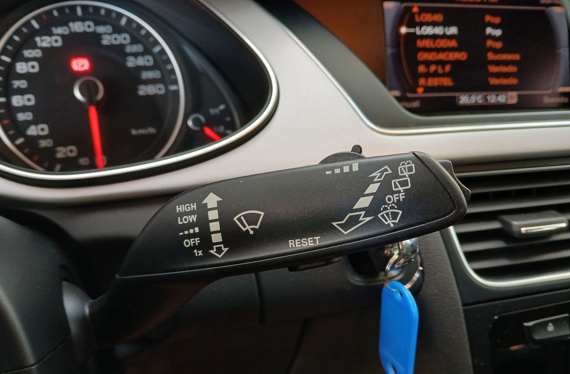 Audi A4 Avant S line edition 2.0 TDI ultra - foto 27