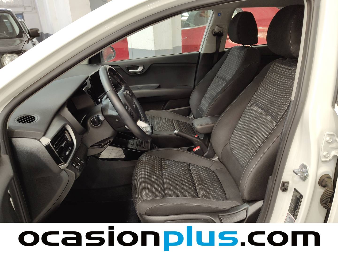 Foto asientos delanteros KIA Stonic KIA Stonic 1.0 T-GDi MHEV Drive (100 CV)