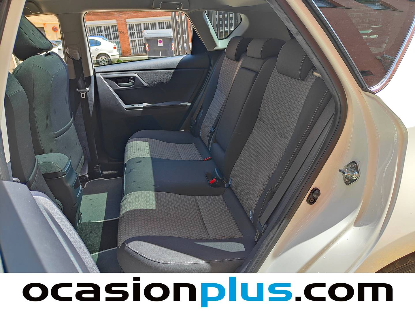 Foto asientos traseros Toyota Auris Toyota Auris 140H Hybrid Feel! (136 CV)