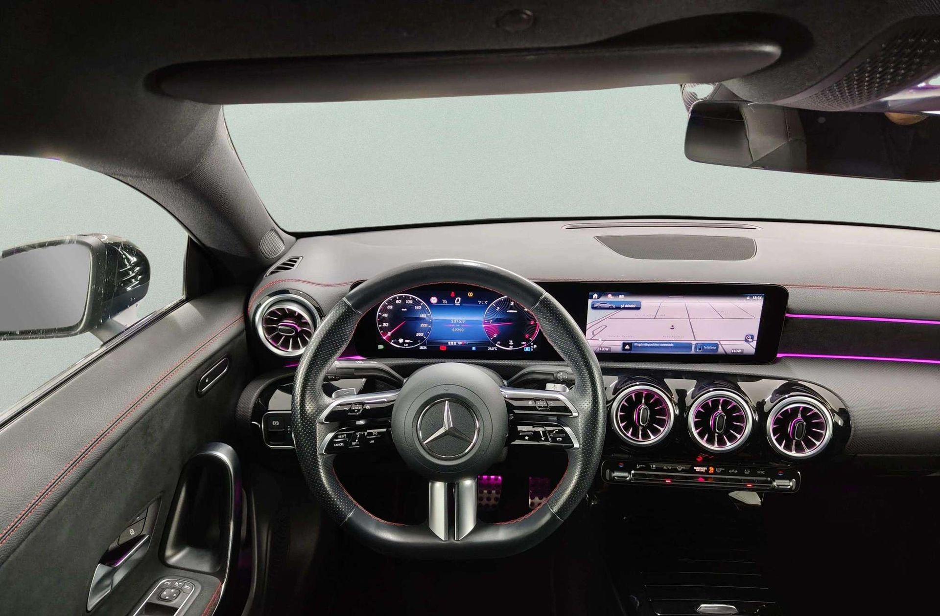 Mercedes-Benz CLA 200 d Pack AMG - foto 25