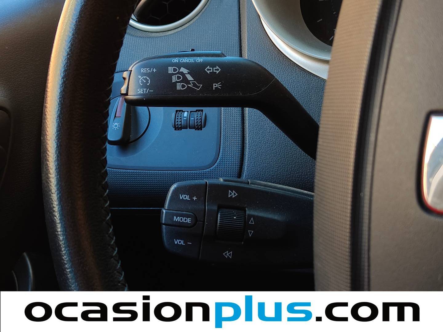 Extras y acabados del Seat Ibiza Seat Ibiza ST 1.6 TDI Sport DPF (105 CV)
