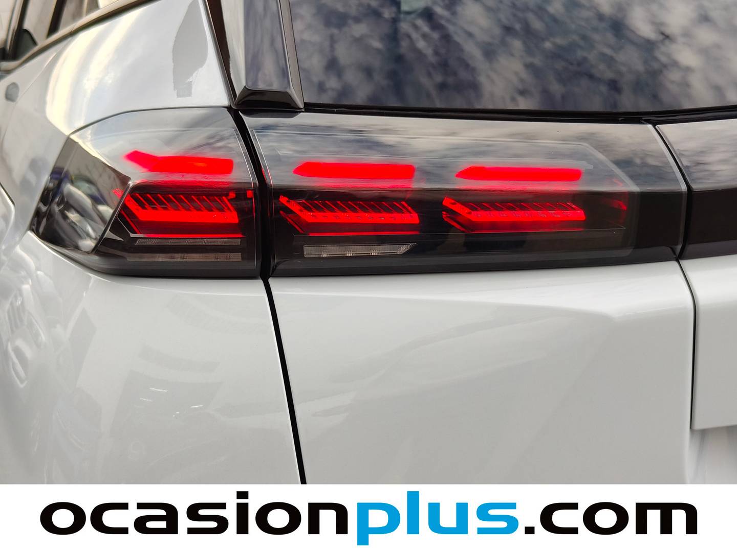 Peugeot 2008 Peugeot 2008 Allure Hybrid eDCS6 (145 CV) 2026