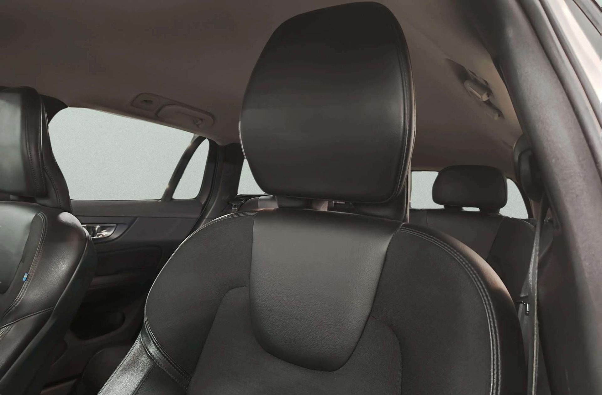 Volvo V60 D4 AWD - foto 8