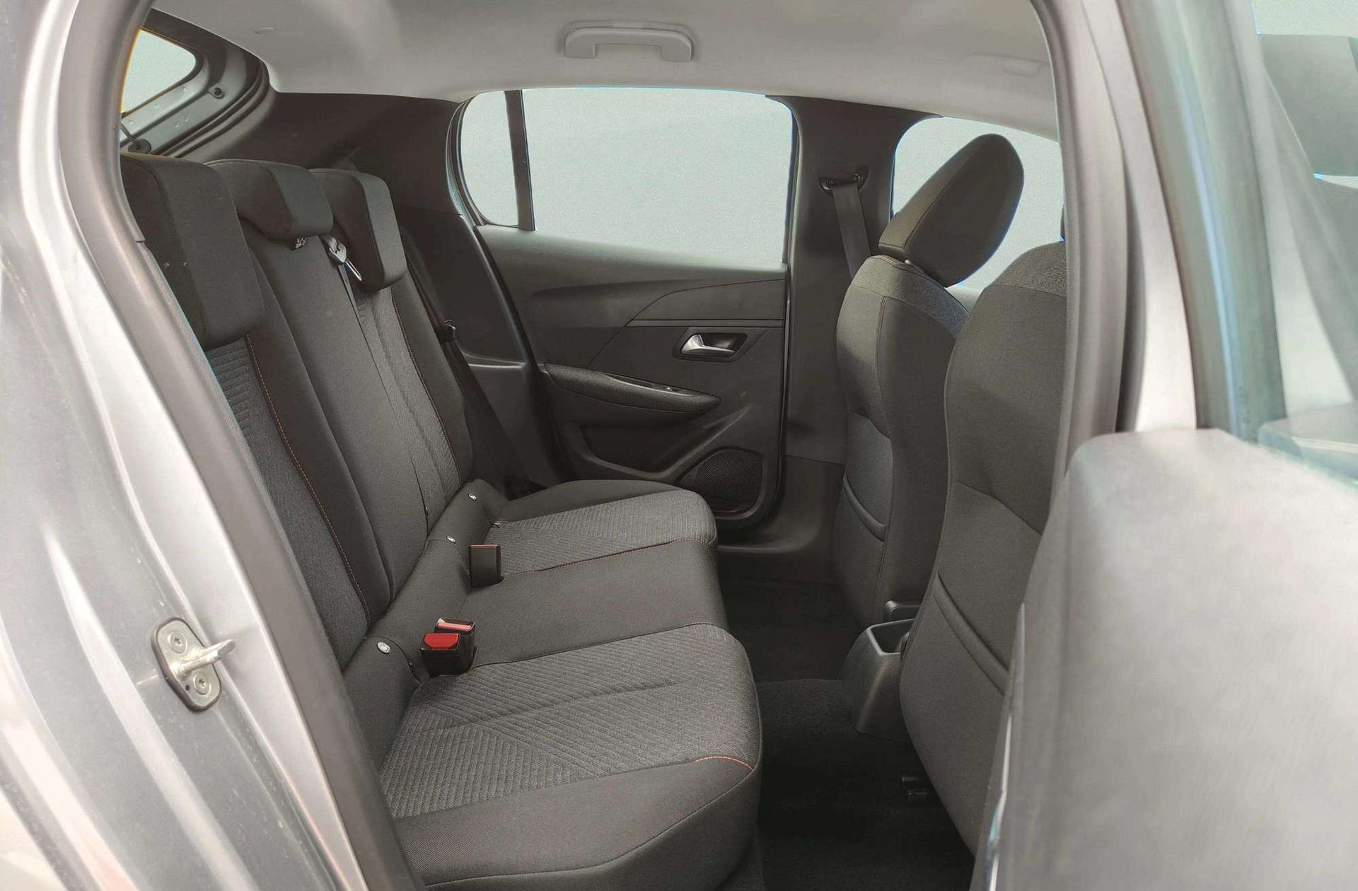Peugeot 208 Style Hybrid 110 eDCS6 - foto 17