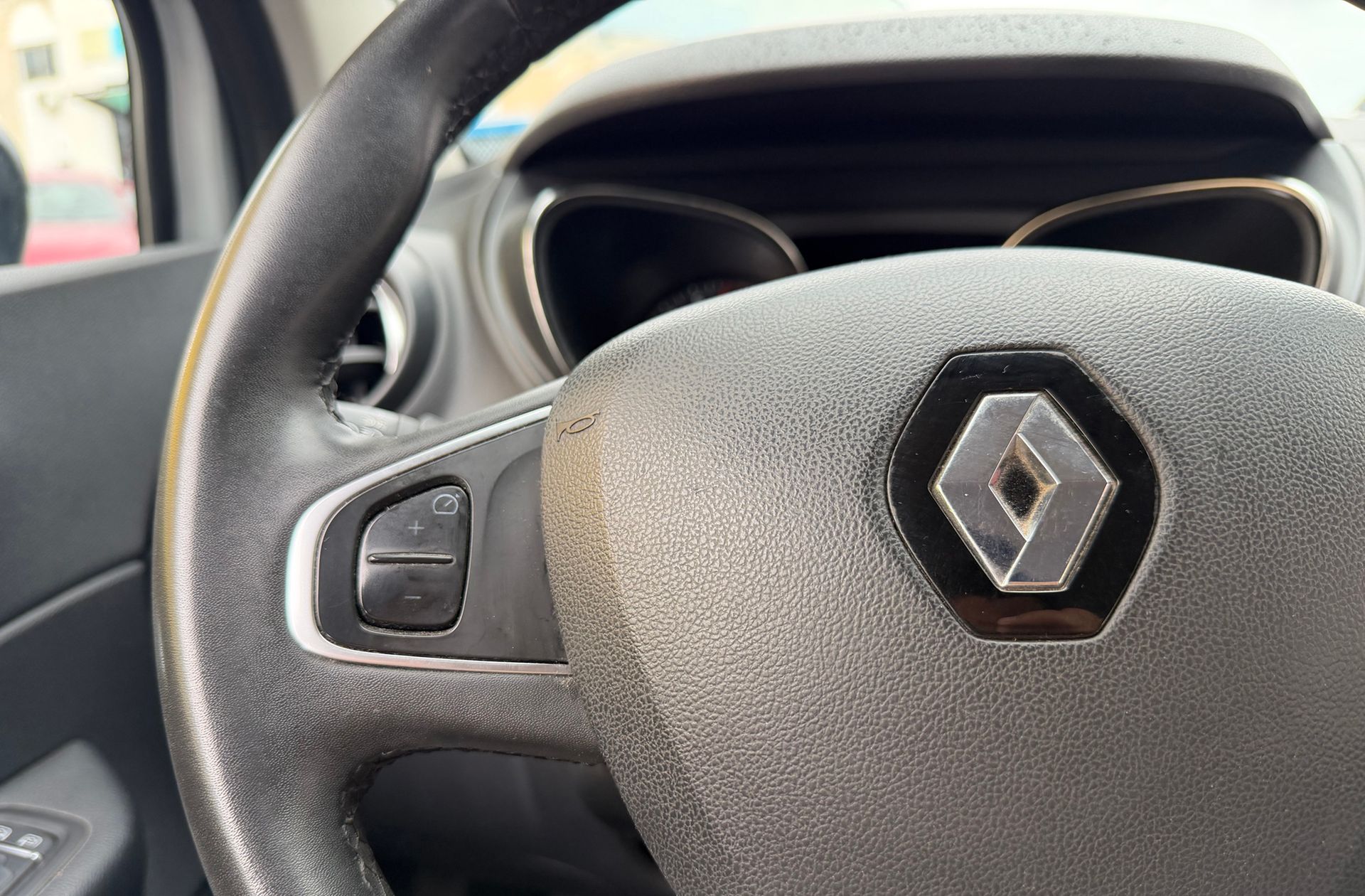 Renault Captur Limited Energy TCe - foto 25