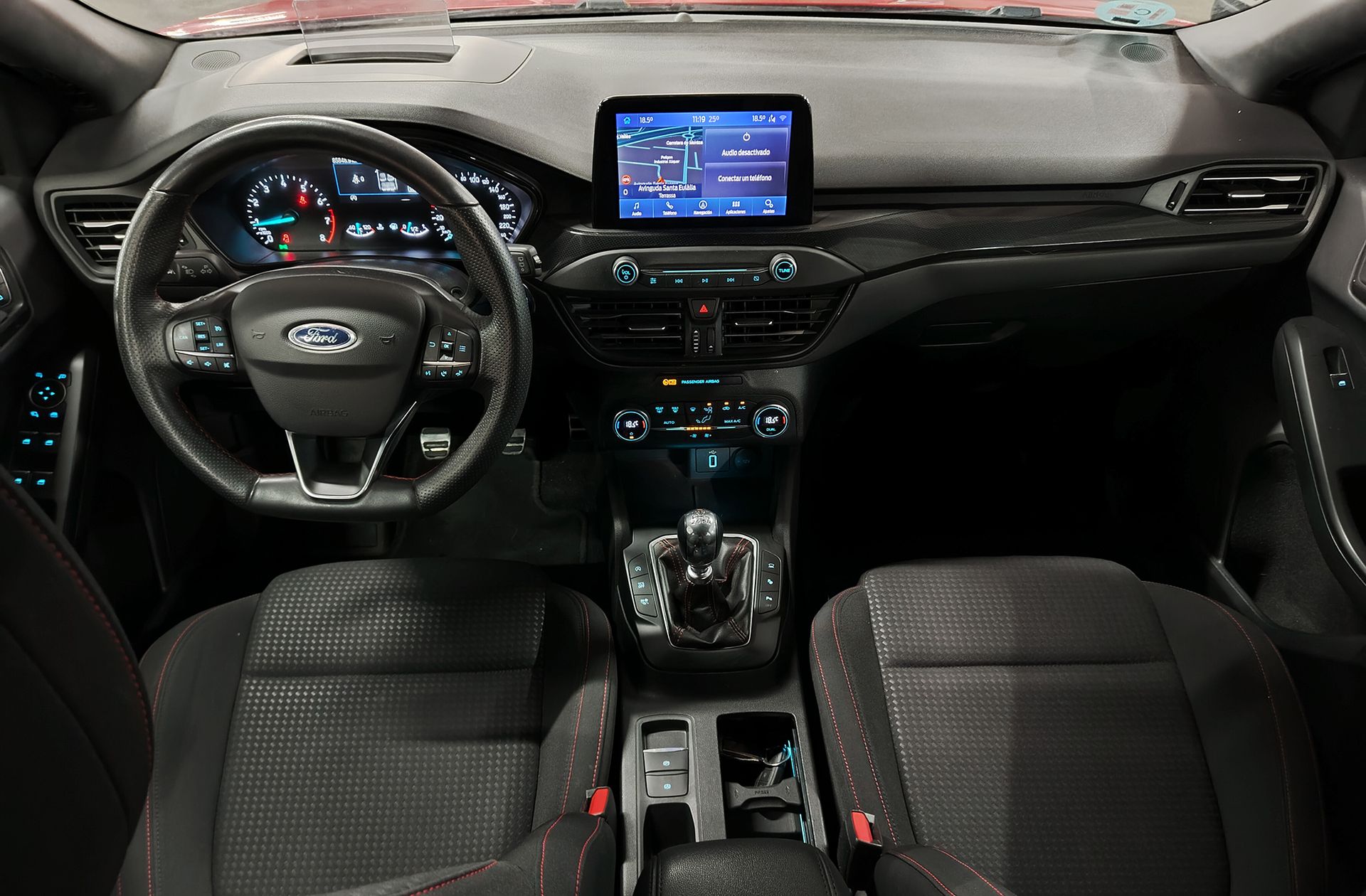Ford Focus 1.0 EcoBoost ST-Line - foto 7