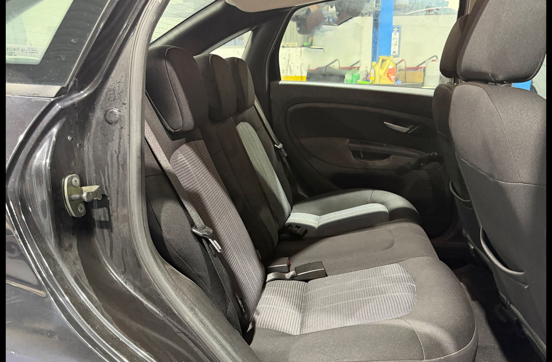 Fiat Linea 1.3 MultiJet 16v Dynamic - foto 13