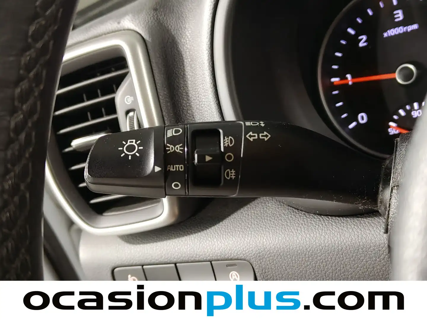 Foto KIA Sportage Kia Sportage 1.6 MHEV Business 4x2 (115 CV)