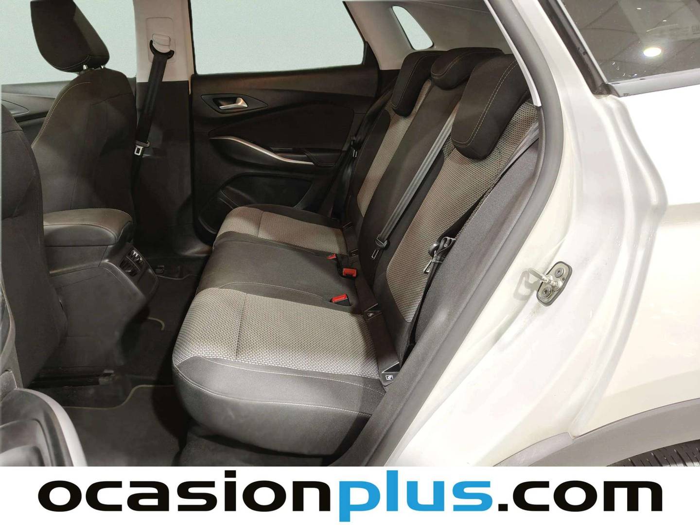 Foto asientos traseros Opel Grandland X Opel Grandland X 1.5 CDTi Selective (130 CV)