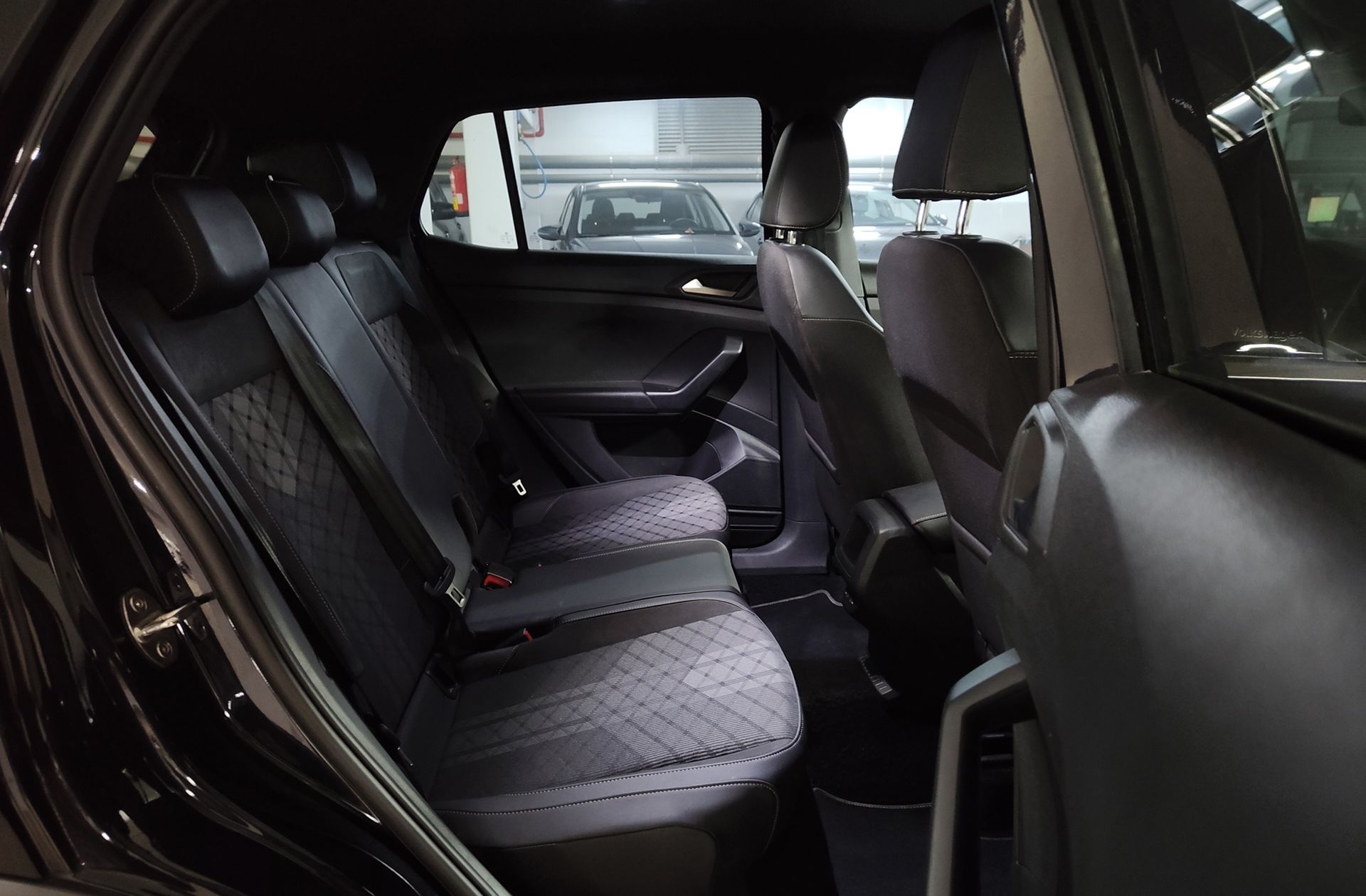 Volkswagen T-Cross R-Line 1.0 TSI DSG - foto 23