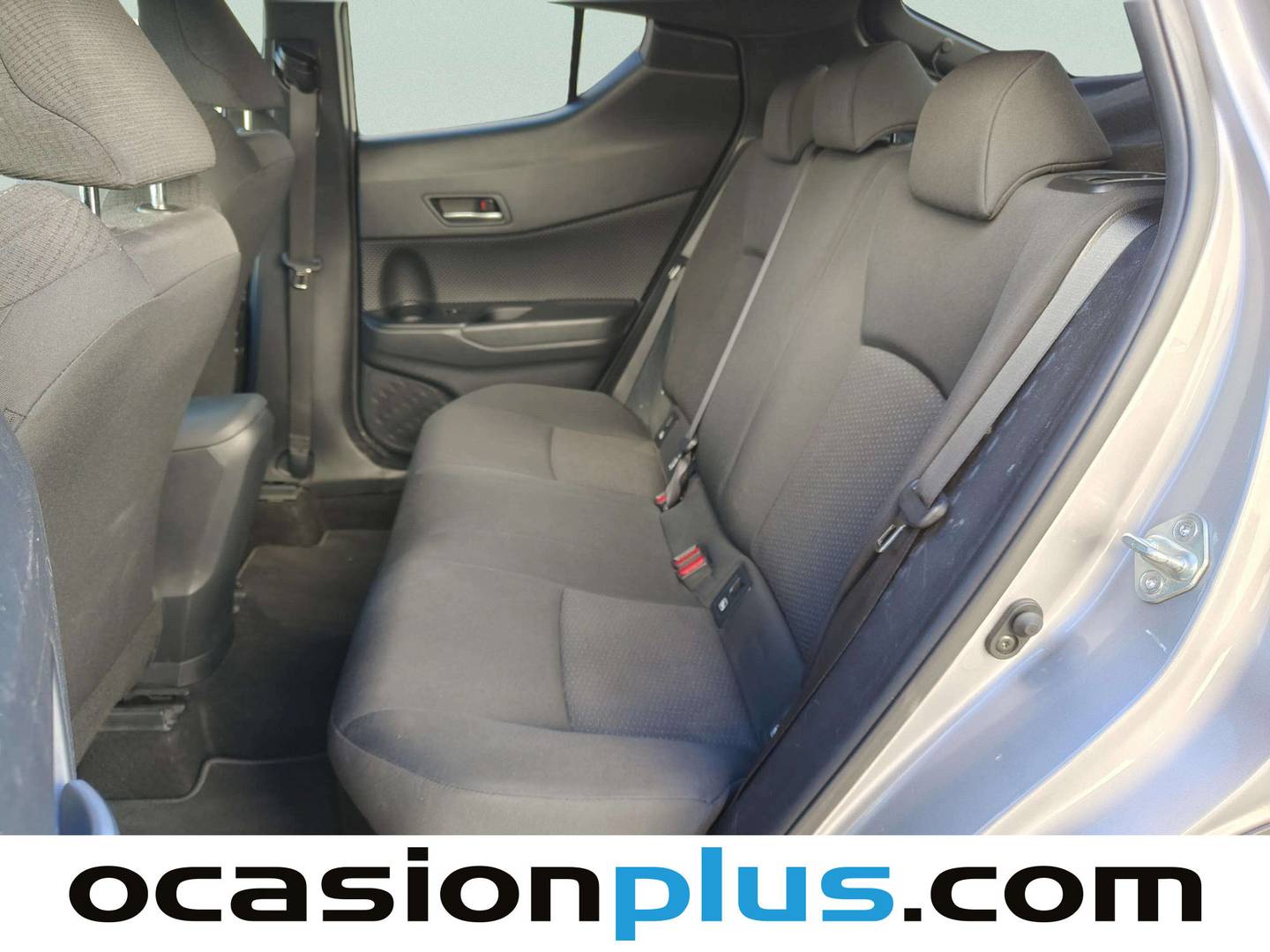 Foto asientos traseros Toyota C-HR Toyota C-HR 1.8 125H Advance (122 CV)