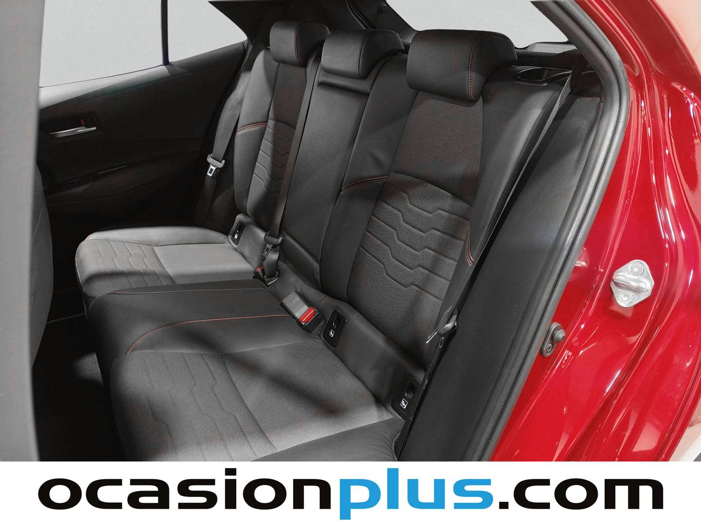 Foto asientos traseros Toyota Corolla Toyota Corolla 180H Advance E-CVT (180 CV)