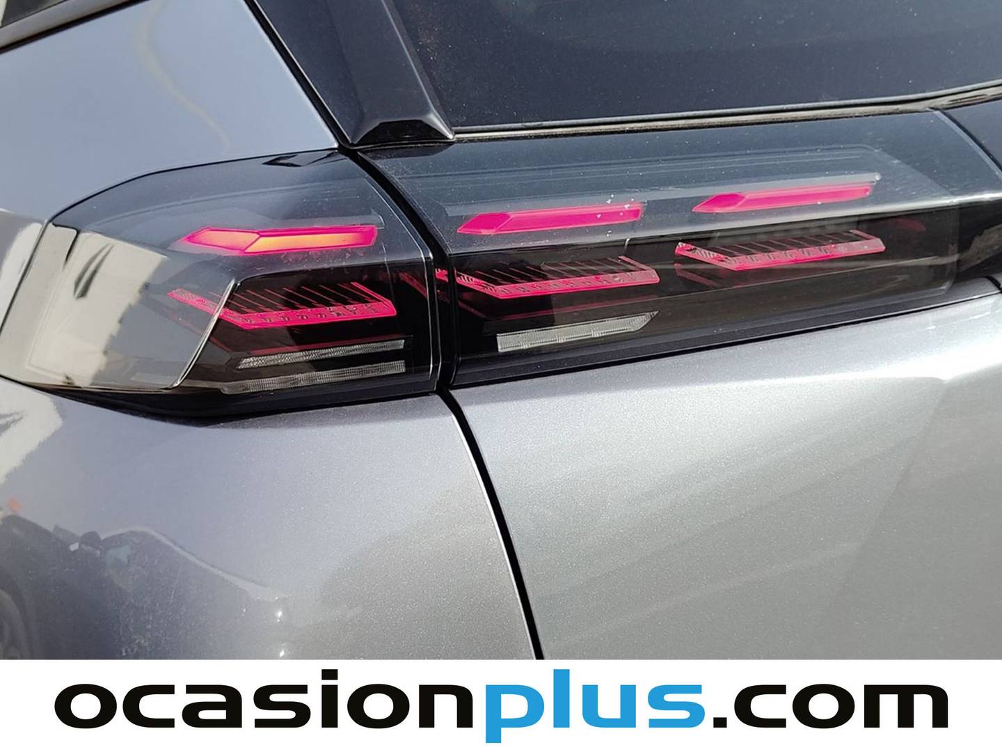 Peugeot 2008 Peugeot 2008 Allure Hybrid eDCS6 (145 CV) km 0
