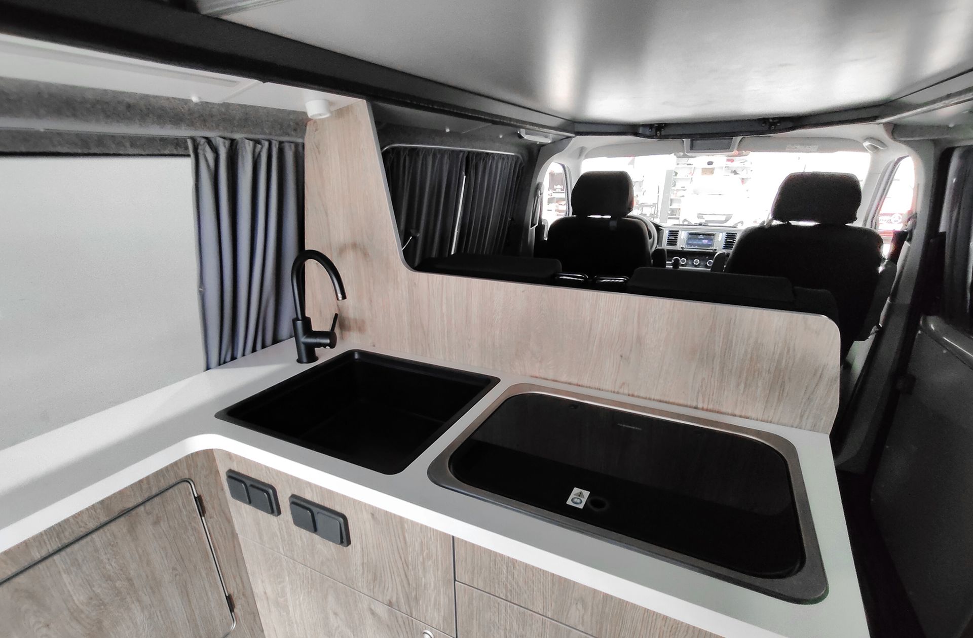 Volkswagen Transporter Furgon Batalla Larga TM 2.0 TDI BMT - foto 11