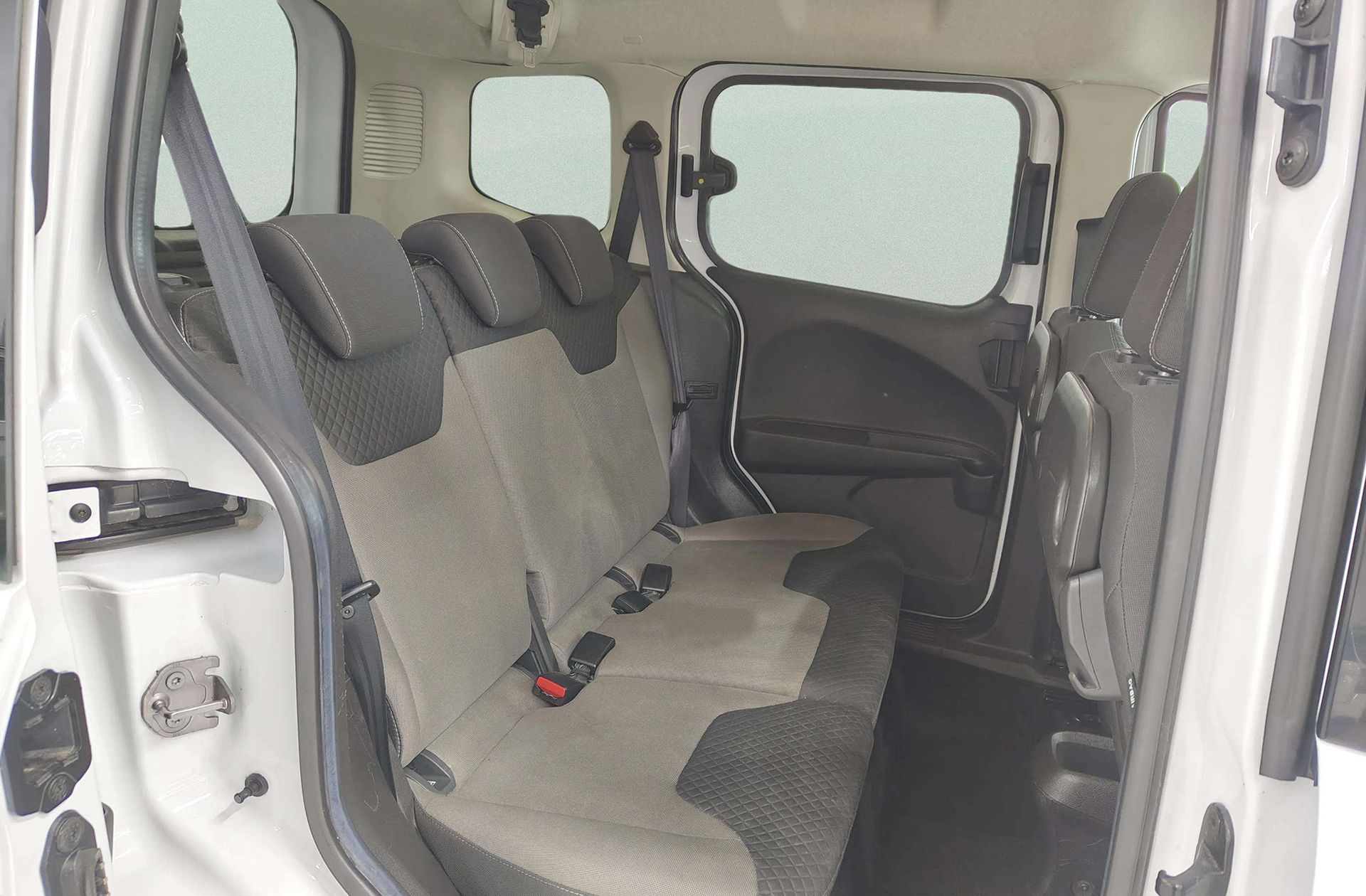 Ford Tourneo Courier 1.5 TDCi Trend - foto 16