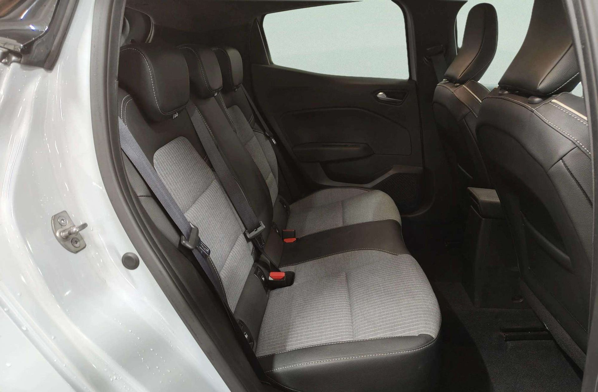 Renault Clio Techno TCe - foto 20