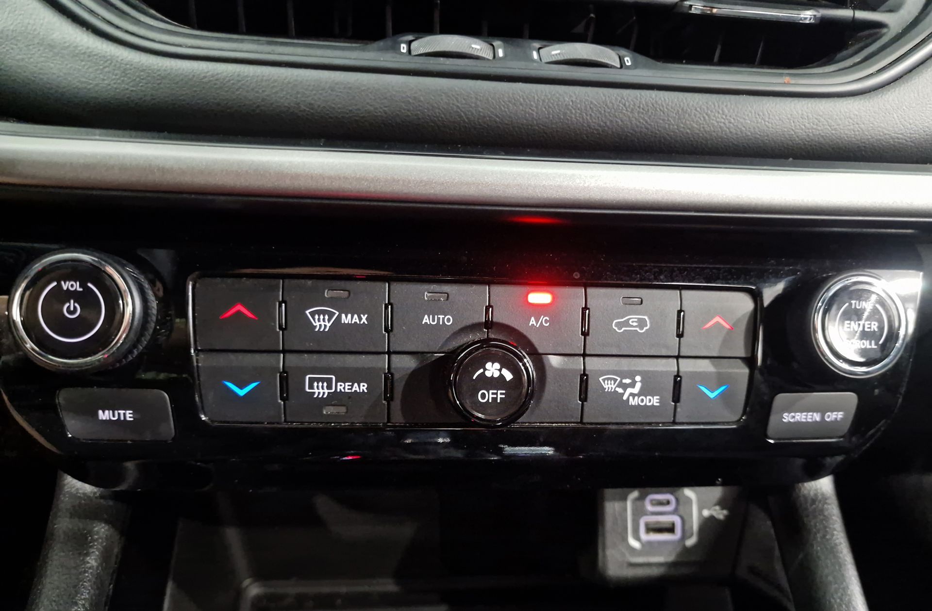 Jeep Compass 1.3 PHEV 80th Aniversario AWD - foto 31