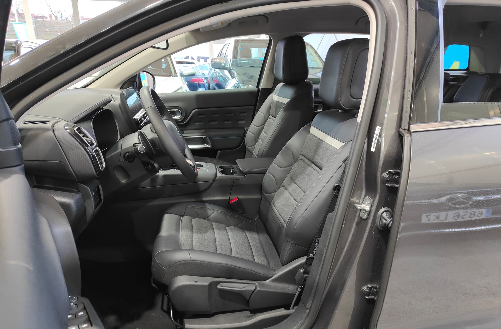 Citroën C5 Aircross Plug-in Hybrid 180 Plus e-EAT8 - foto 11