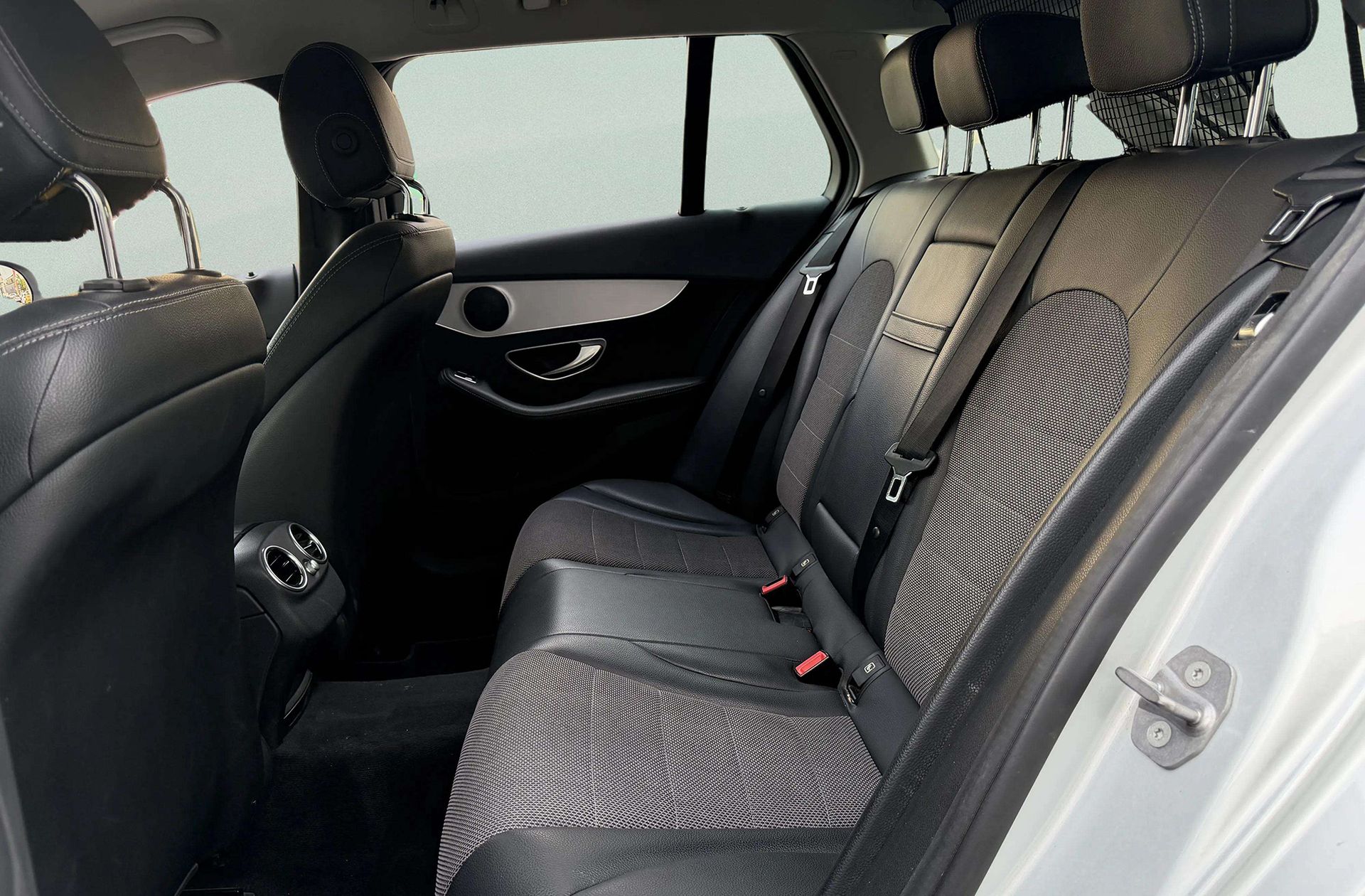 Mercedes-Benz Clase C Estate 220 d (Pack AMG) - foto 12