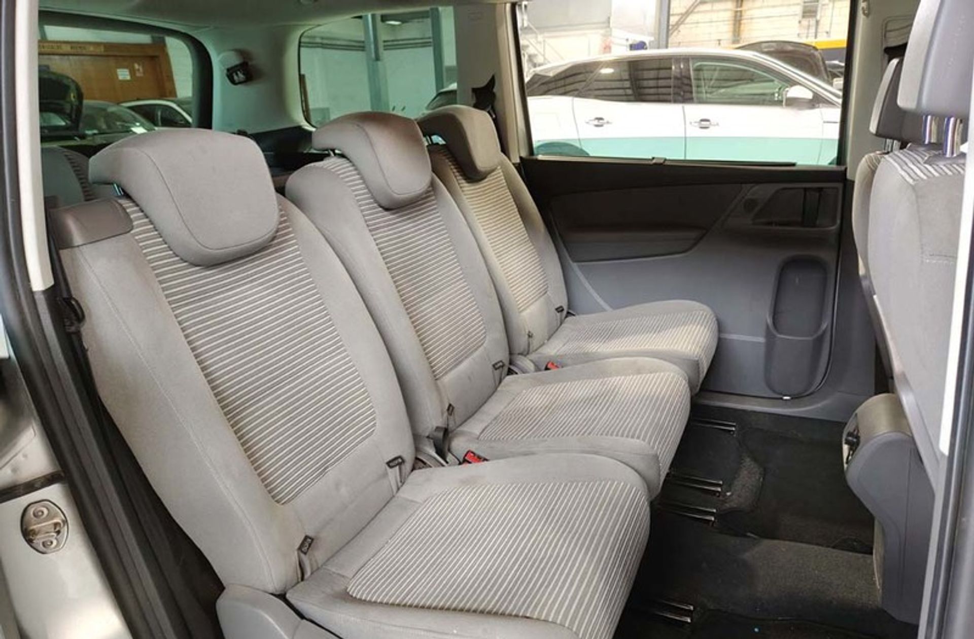 SEAT Alhambra 2.0 TDI Style 4Kids DSG 7 plazas - foto 16