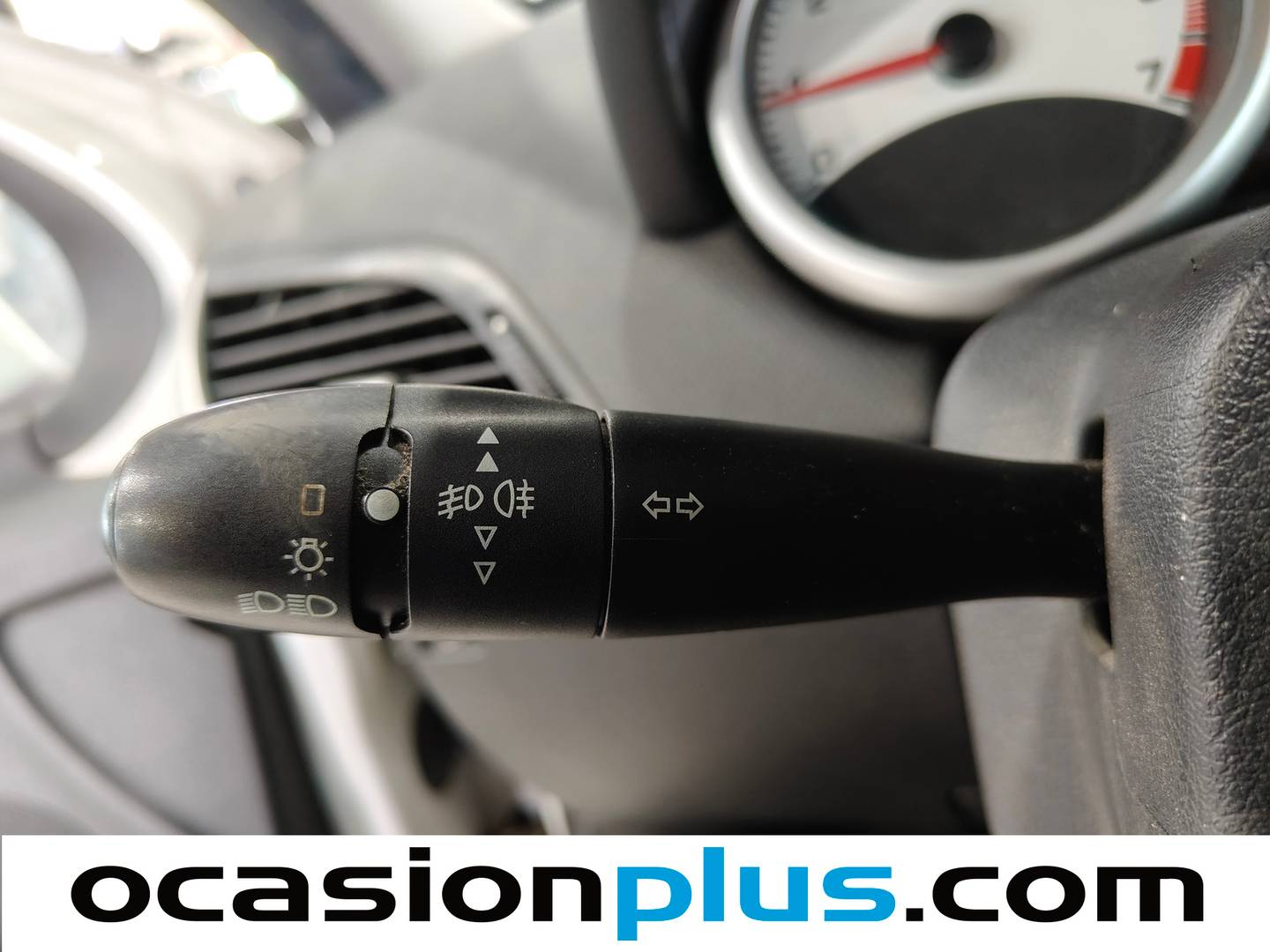 Peugeot 207 Peugeot 207 1.4 Confort (75 CV) 2010
