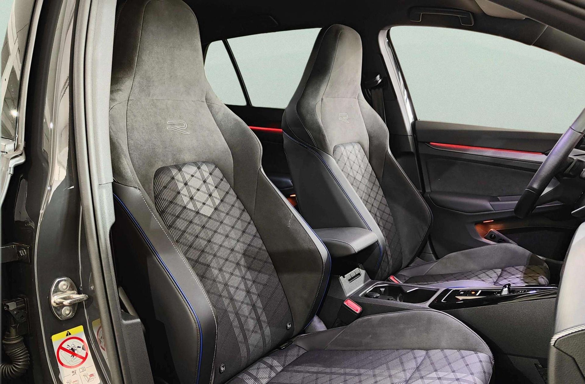 Volkswagen Golf R-Line 2.0 TDI DSG - foto 23