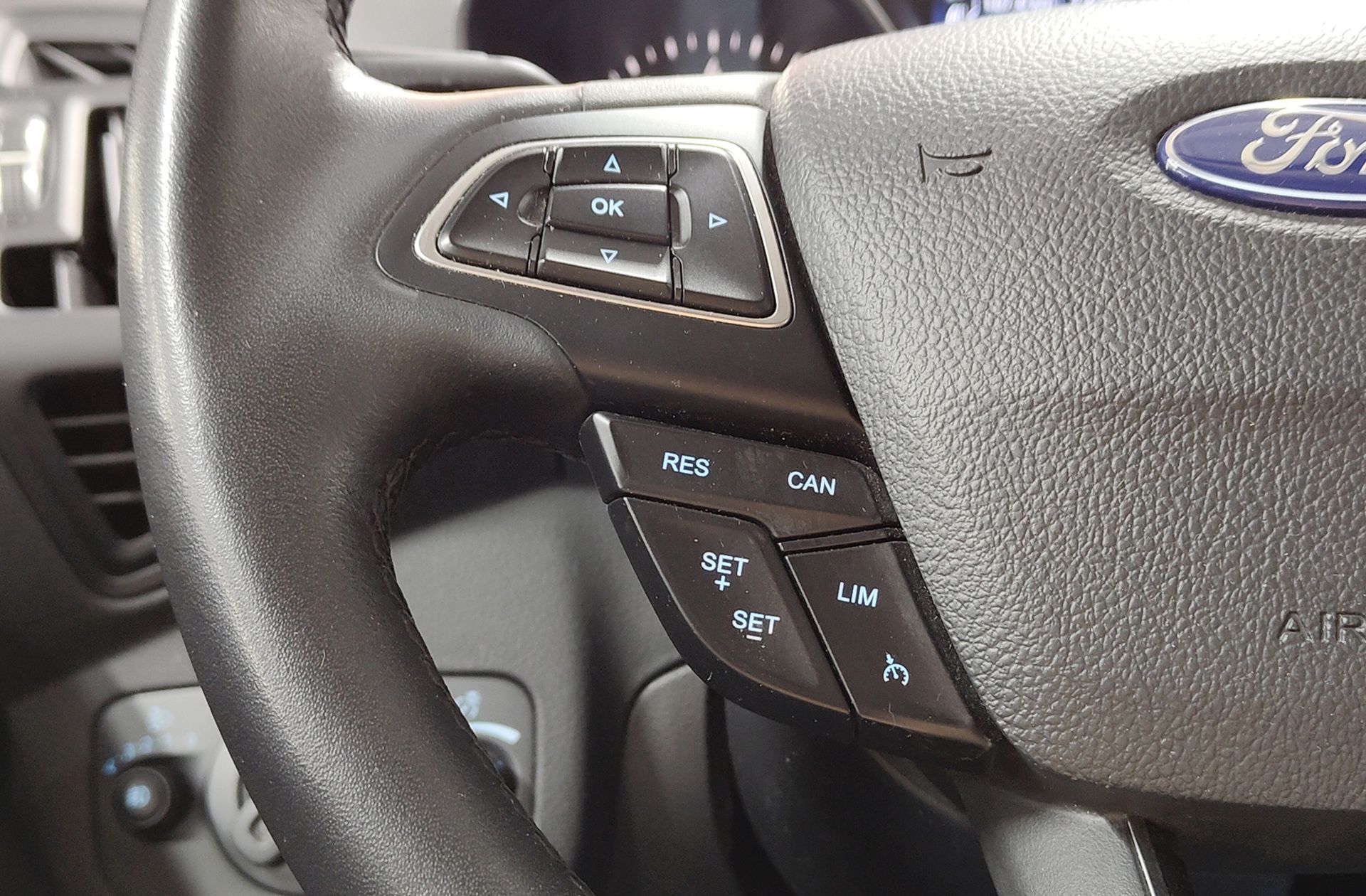 Ford Kuga 1.5 EcoBoost Trend+ 4x2 - foto 25