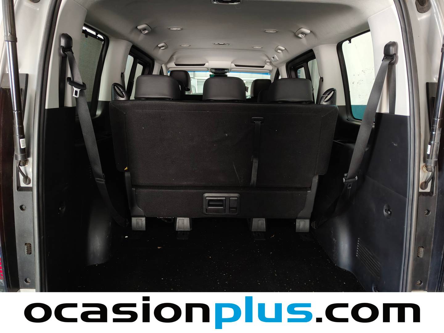 Foto Hyundai Staria Hyundai Staria 2.2 CRDI Tecno 9S Auto (177 CV 7 Plazas) siete plazas