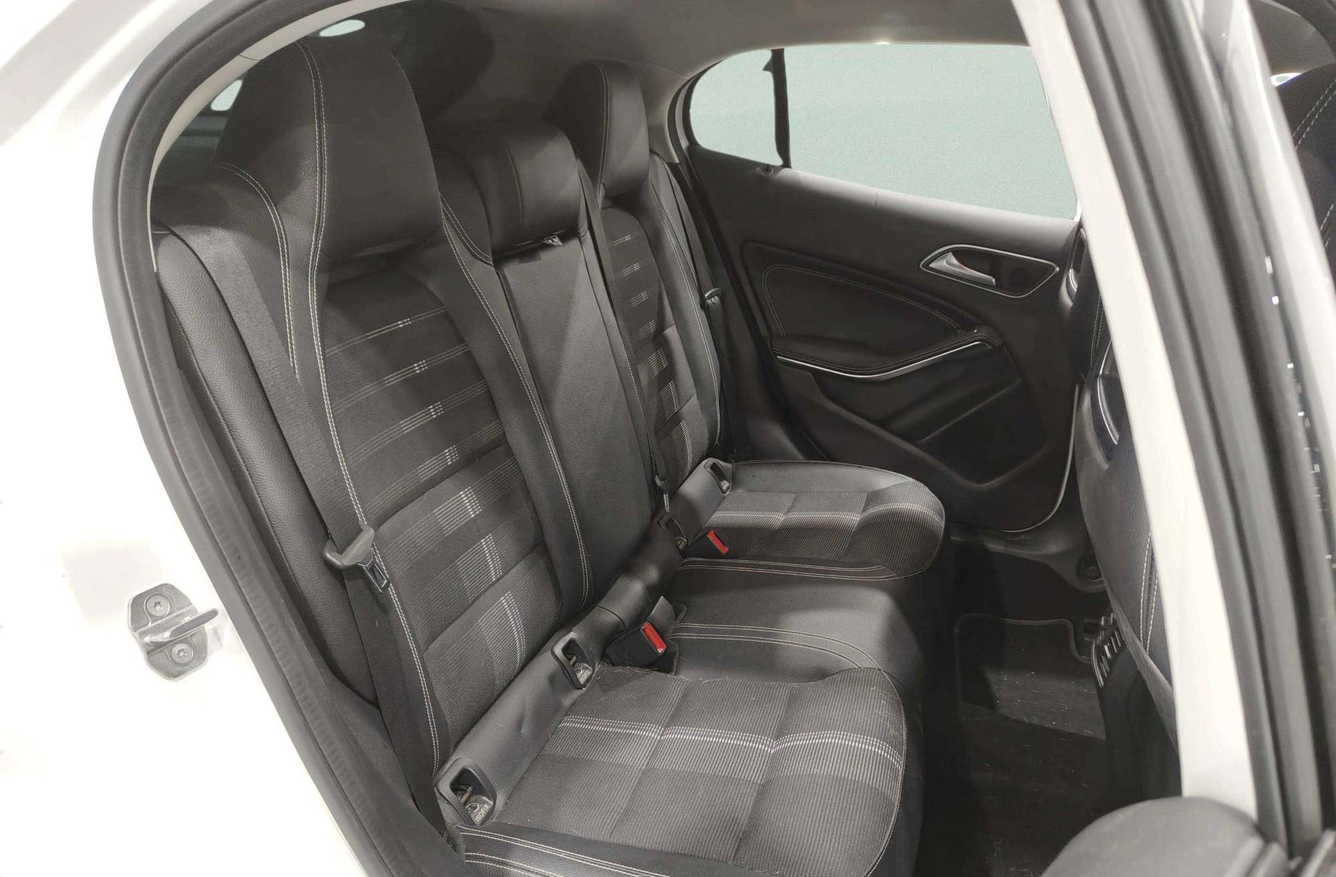 Mercedes-Benz GLA 220d 4Matic - foto 19