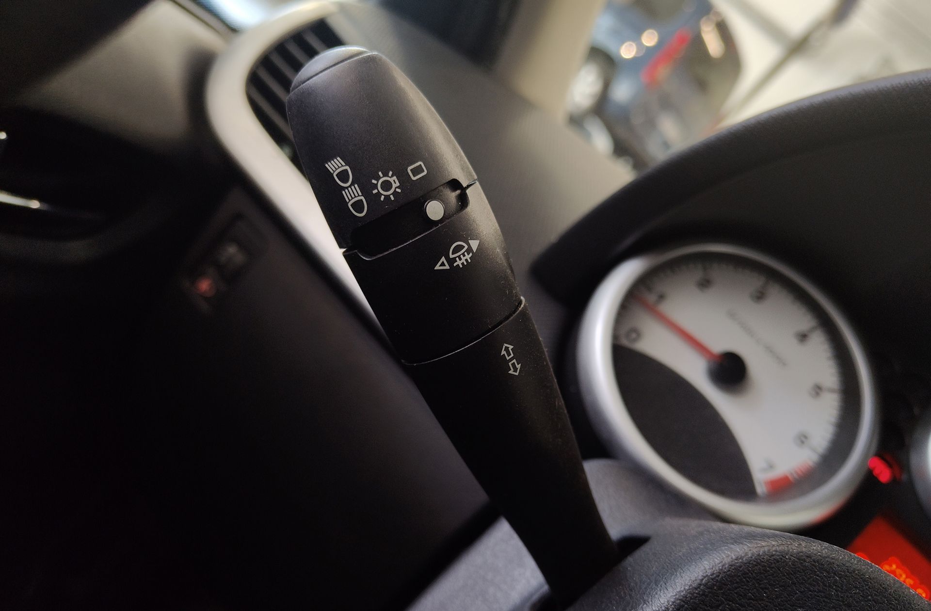 Peugeot 207 1.4 VTi 16v Confort - foto 20