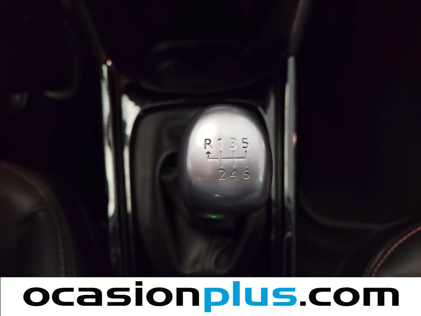 Foto Peugeot 2008 Peugeot 2008 PureTech 130 S&S GT Line (130 CV)