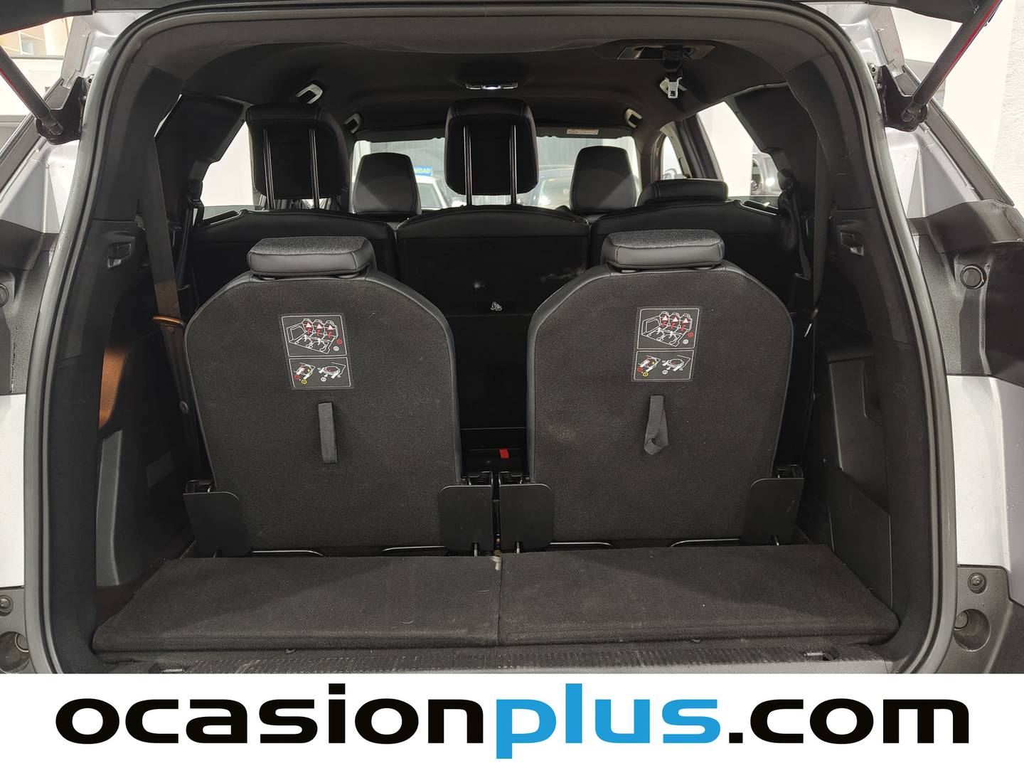 Foto Peugeot 5008 Peugeot 5008 PureTech 130 S&S Allure Pack EAT8 (130 CV) 7 Plazas