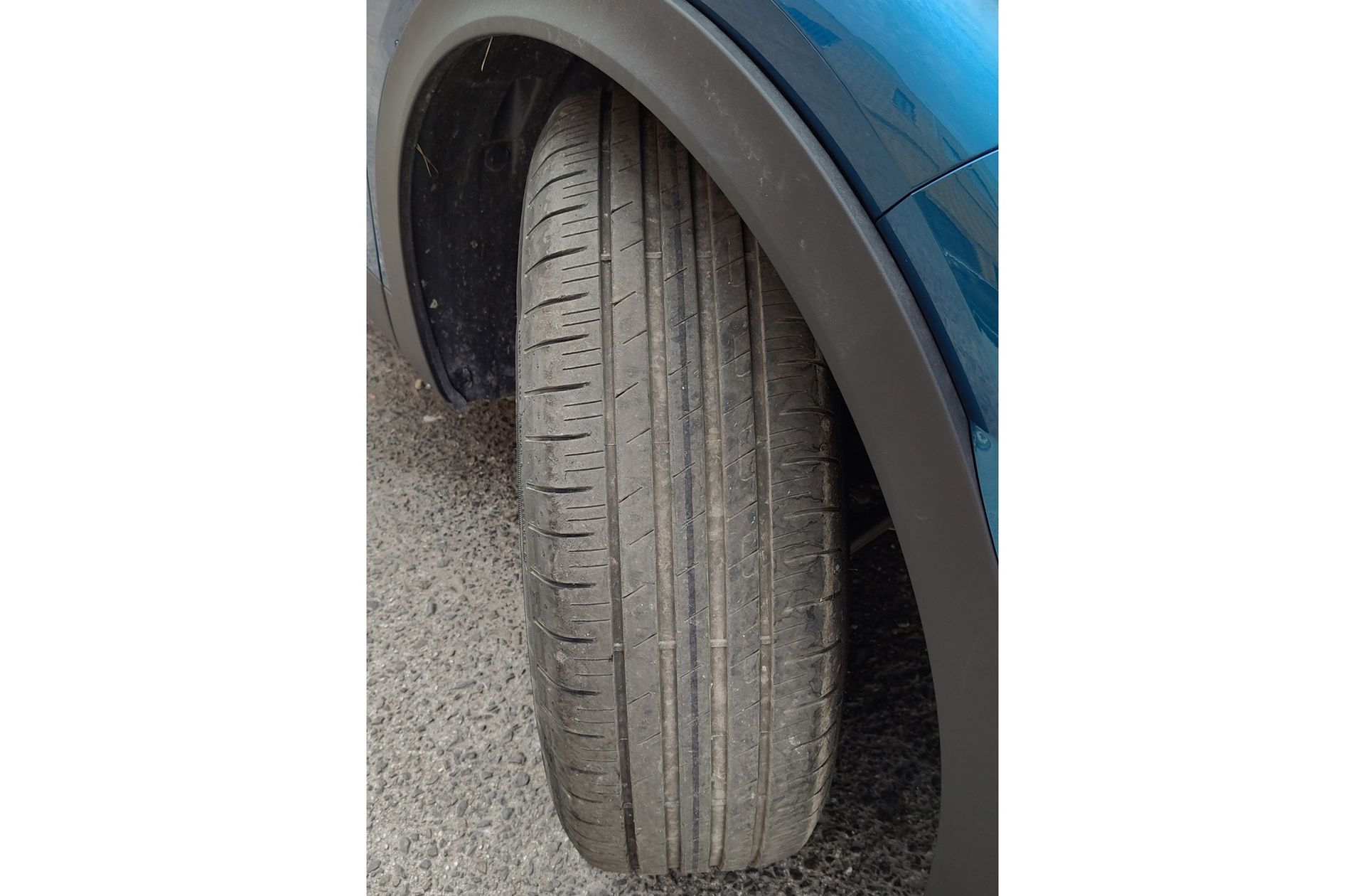 Peugeot 408 Allure Hybrid 145 eDCS6 - foto 40